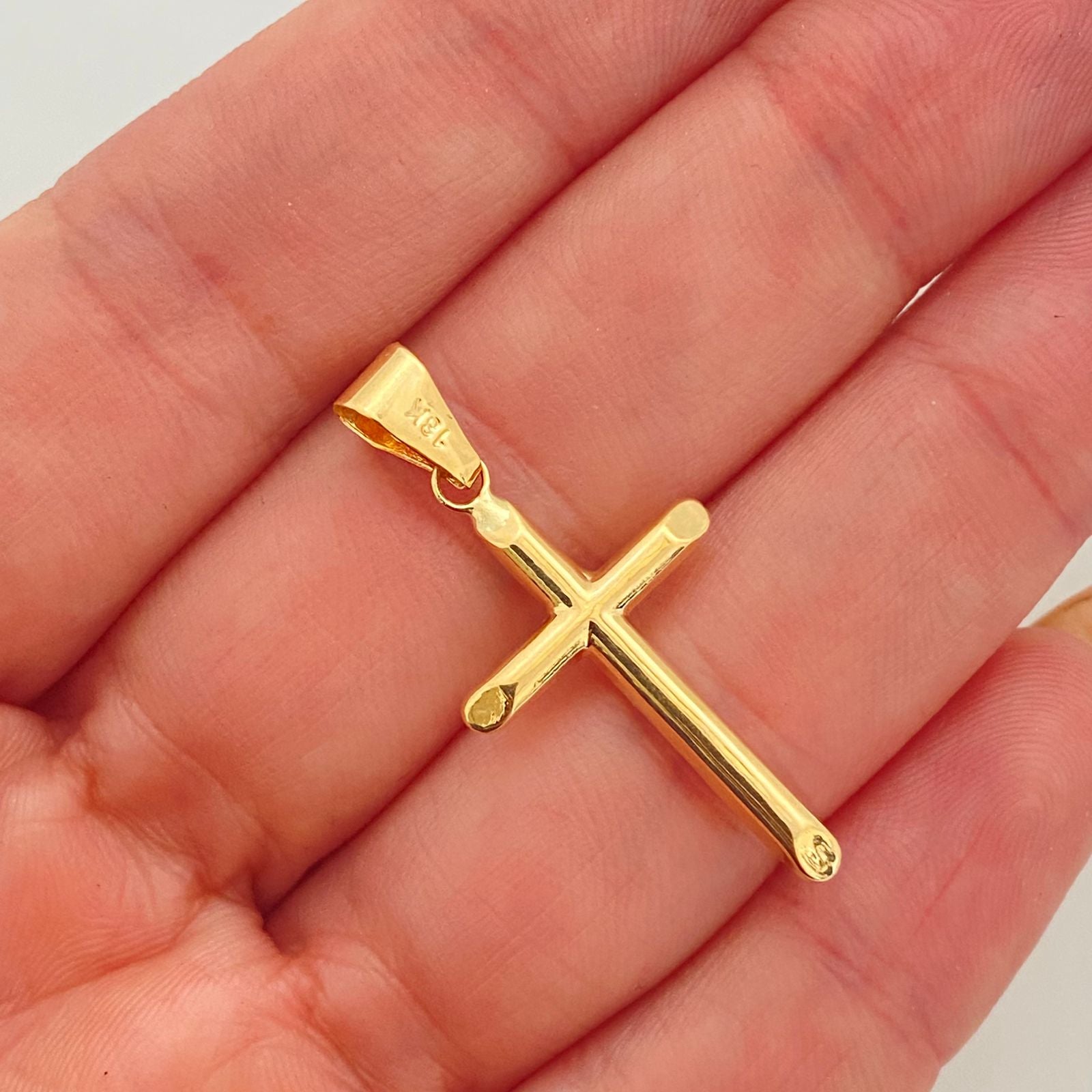 Dije cruz tubular Oro amarillo 18k 0,85 Gr / 2,7 mm / 3,5 Cm