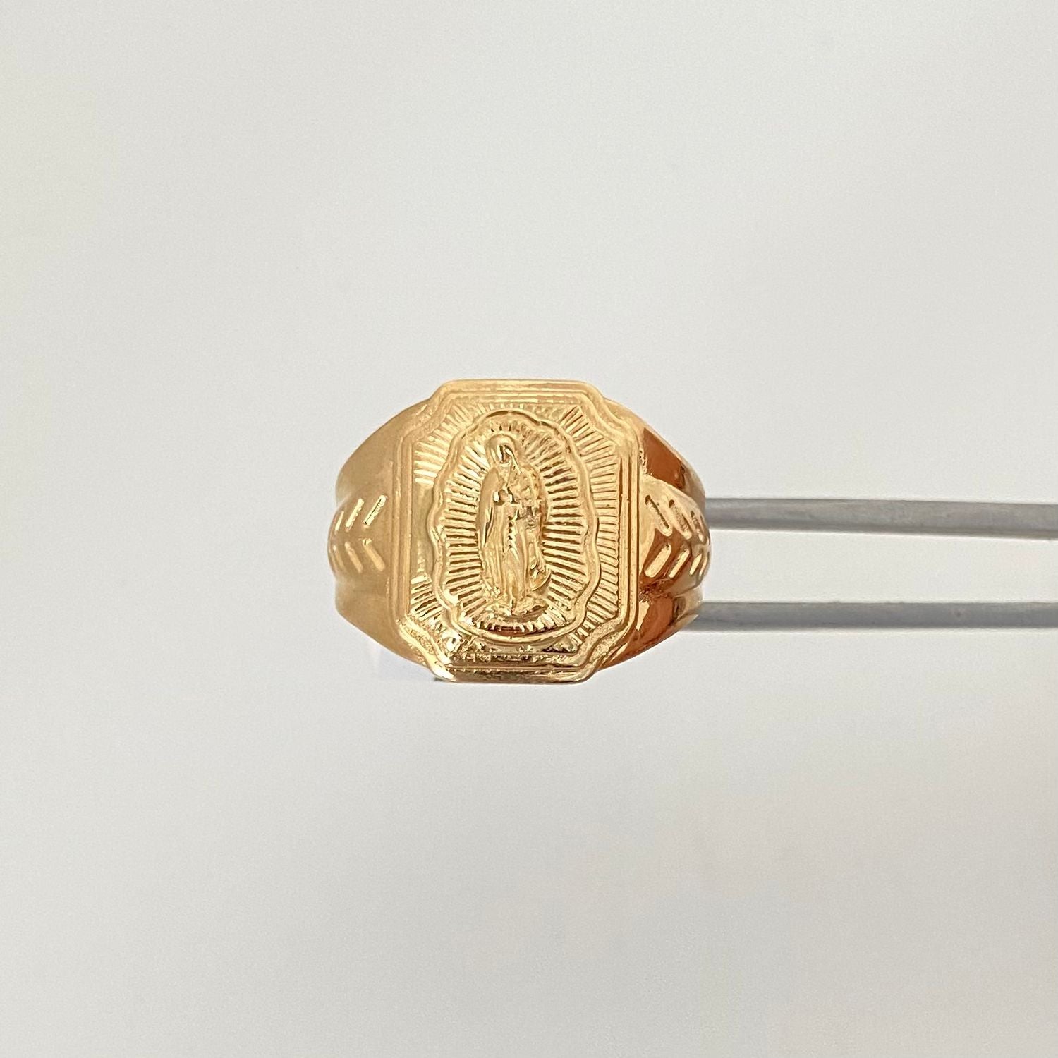 Anillo silueta guadalupe fondo diamantado / Talla 10 / 6,80 Gr