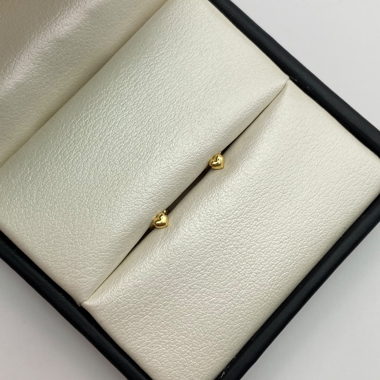 Topos Mini corazon Oro amarillo 18k 0,4 Gr / 3,3 mm