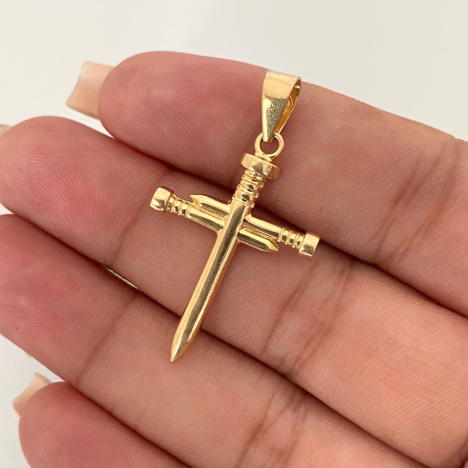 Dije cruz clavo lisa Oro amarillo 18k 1,90 Gr / 3,5 Cm