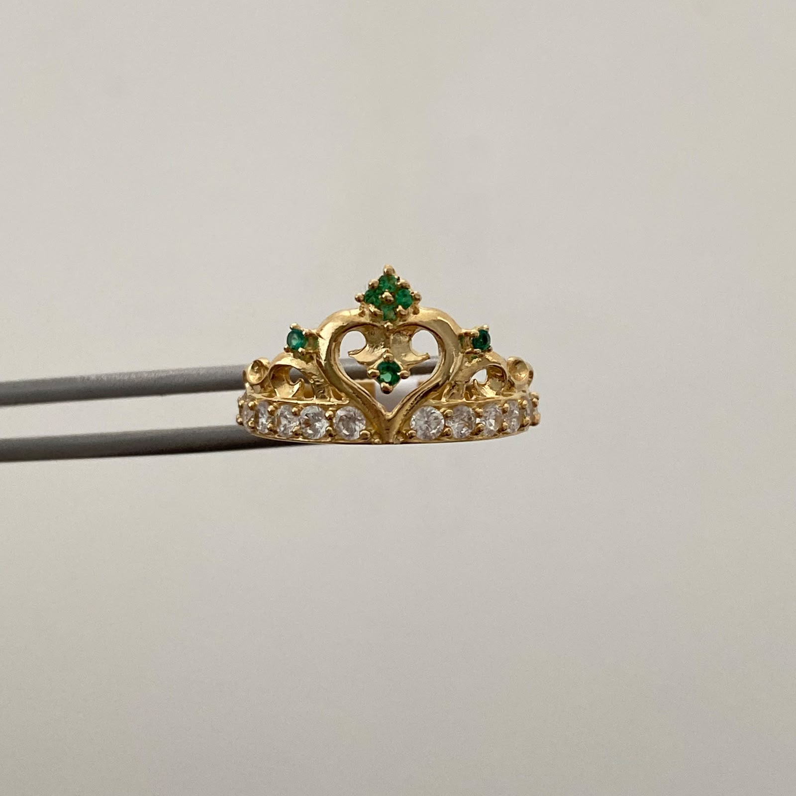 Anillo 15 Corona Casting Verde Oro amarillo 18k / Talla 5 3/4 / 2,9 Gr