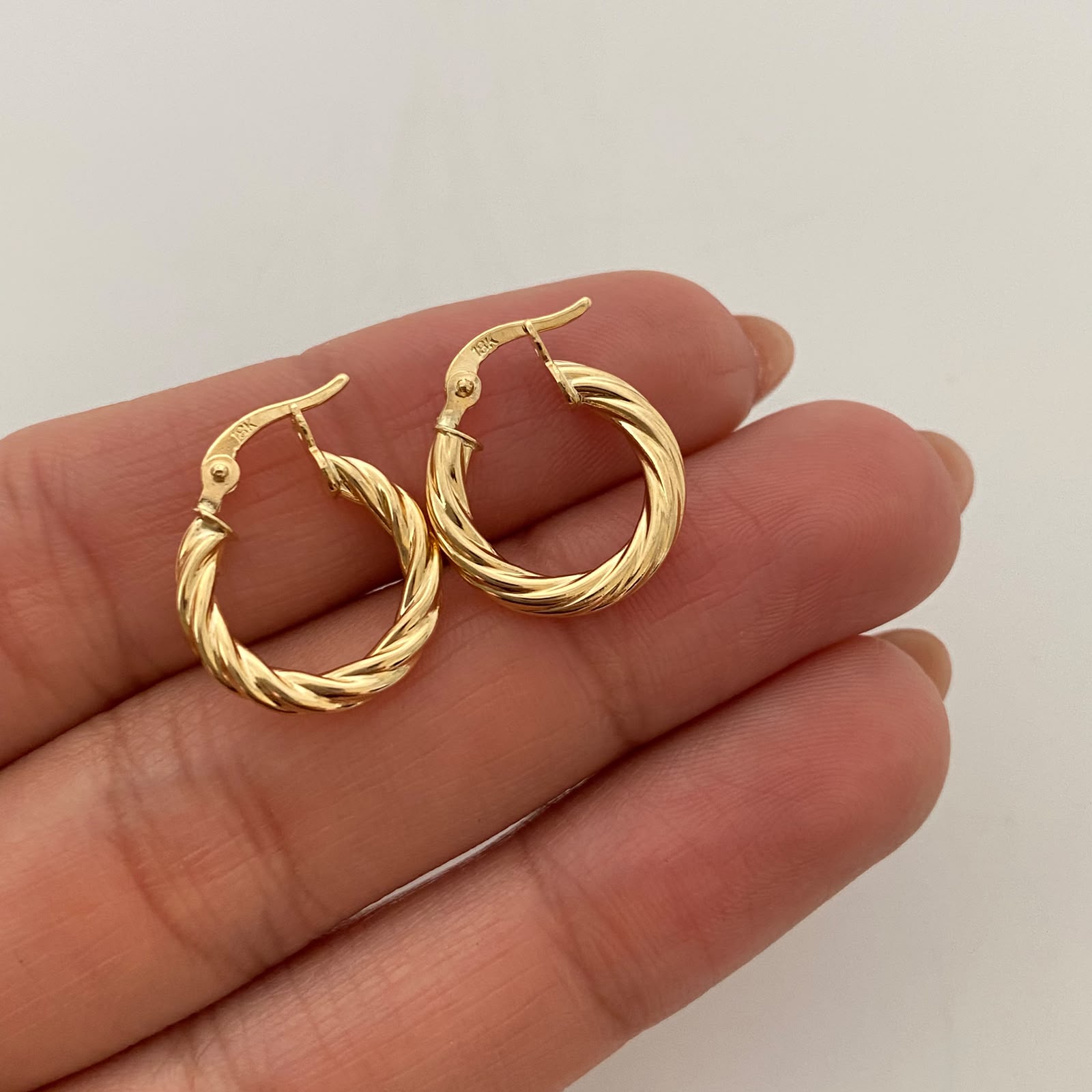 Candonga Entorchada Oro amarillo 18k 1,45 Gr / 1,7 Cm