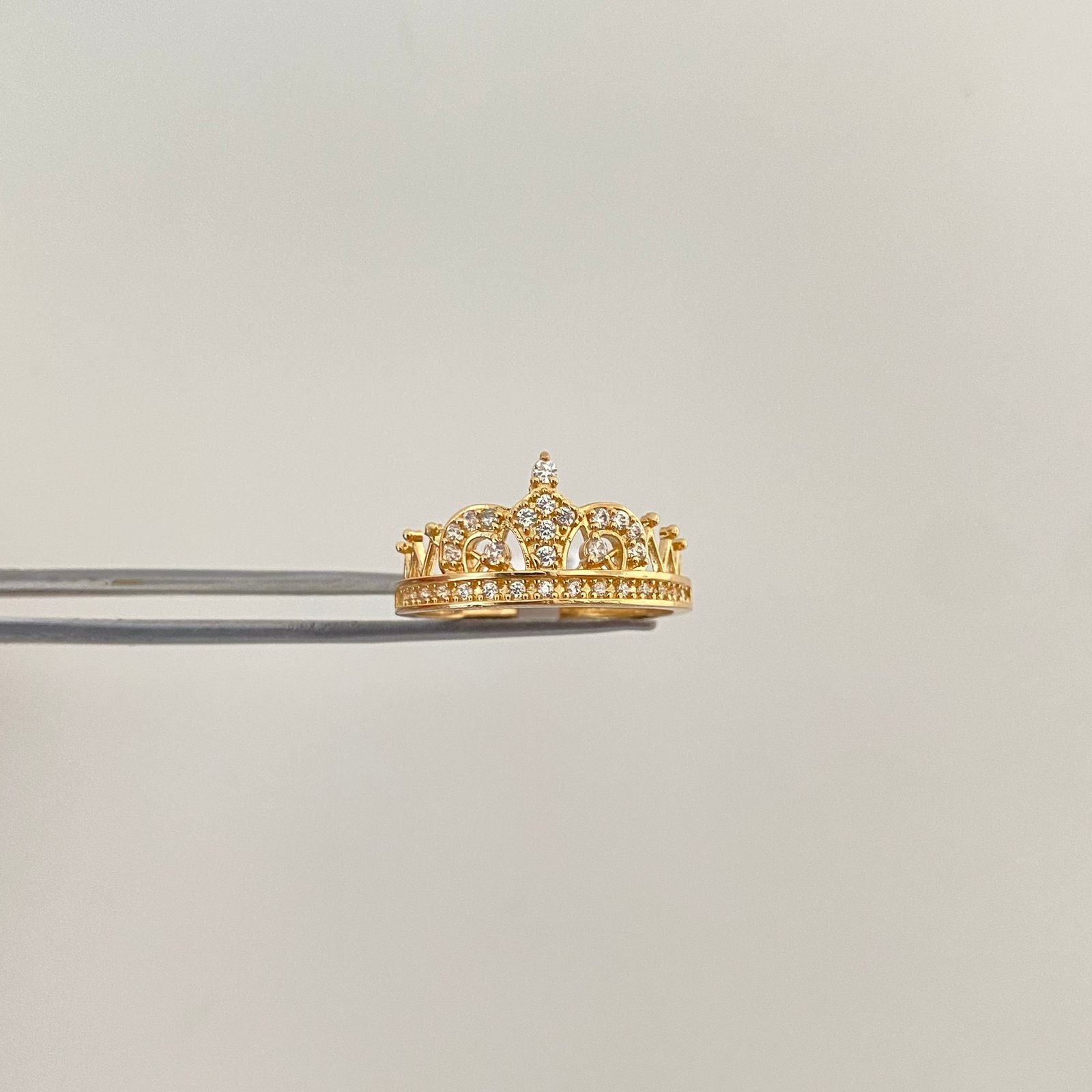 Anillo tiara 15´s casting Oro amarillo 18k / Talla 7 1/4 / 2,55 Gr