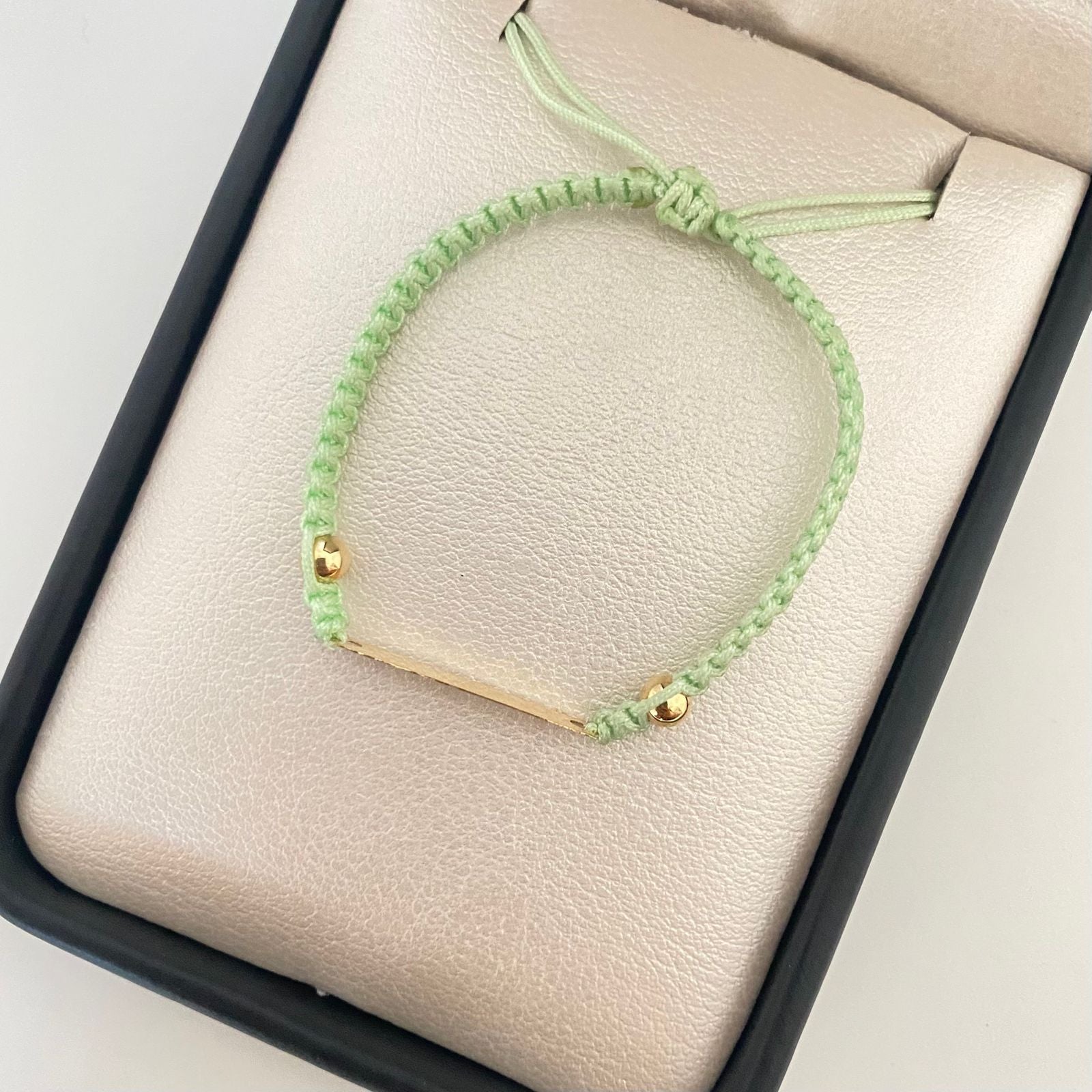 Pulsera tejida con placa rectangular balines lisos #4 Oro amarillo 18k 0,5 Gr