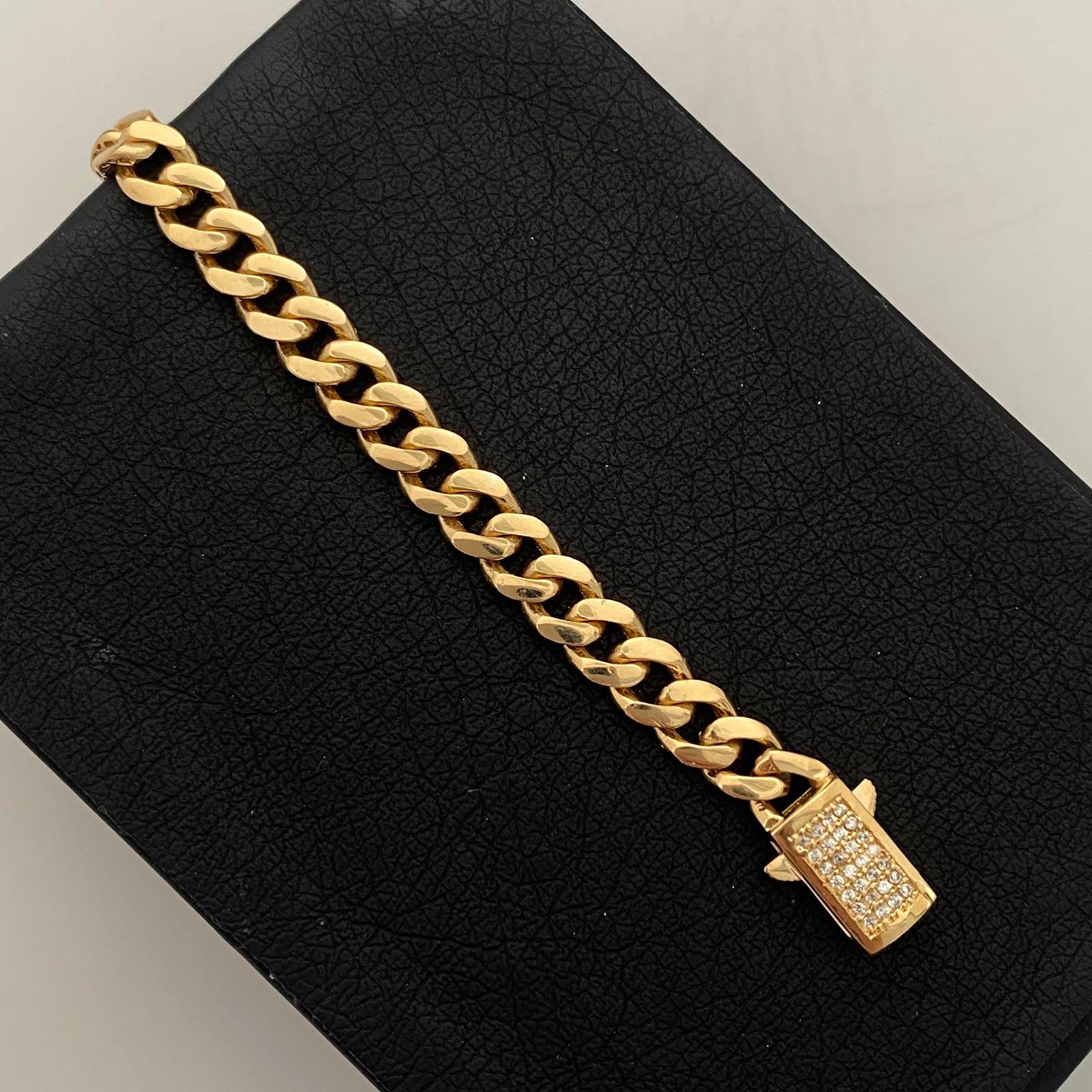 Pulso It Cubana Monch Oro amarillo 18k +4 / 11,15 Gr / 6,4 mm / 20,4 Cm
