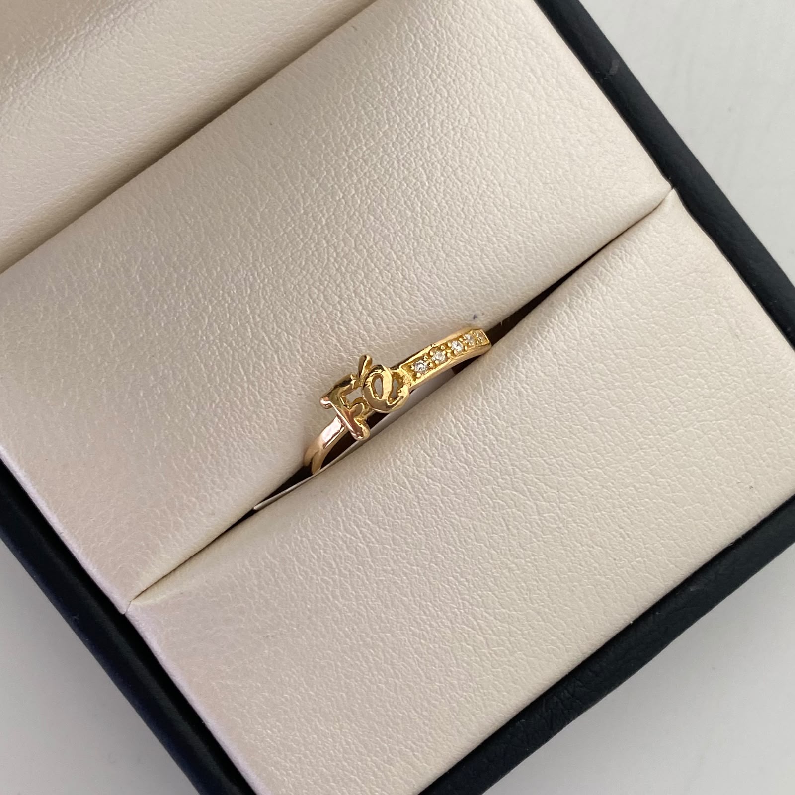 Anillo Fe Casting Oro amarillo 18k / Talla 8 / 1,85 Gr / 1,6 mm