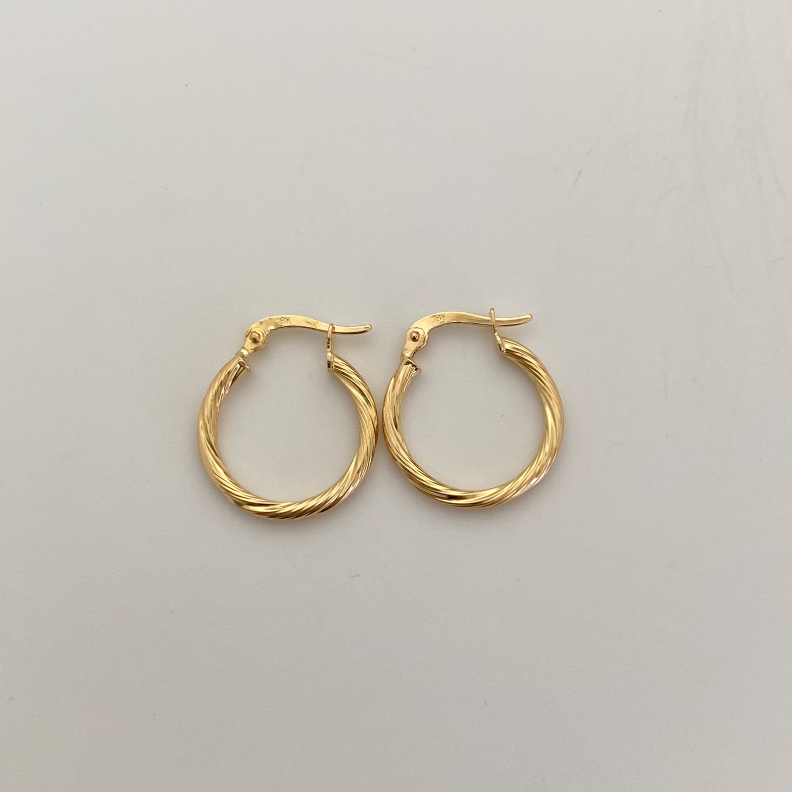 Candonga Entorchada Oro amarillo 18k 1,3 Gr / 2 Cm