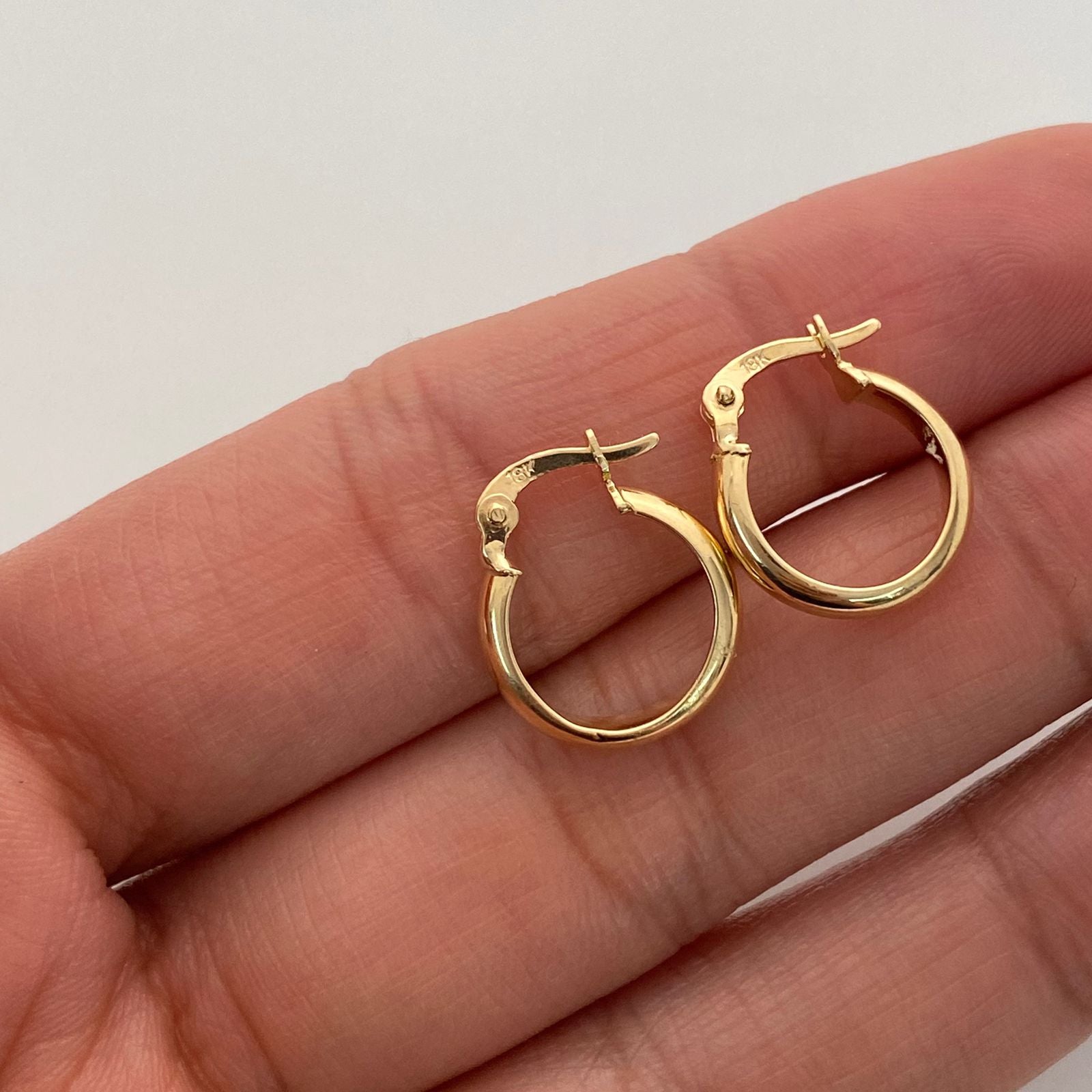 Candonga lisa semi plana Oro amarillo 18k 1,10 Gr / 1,5 Cm