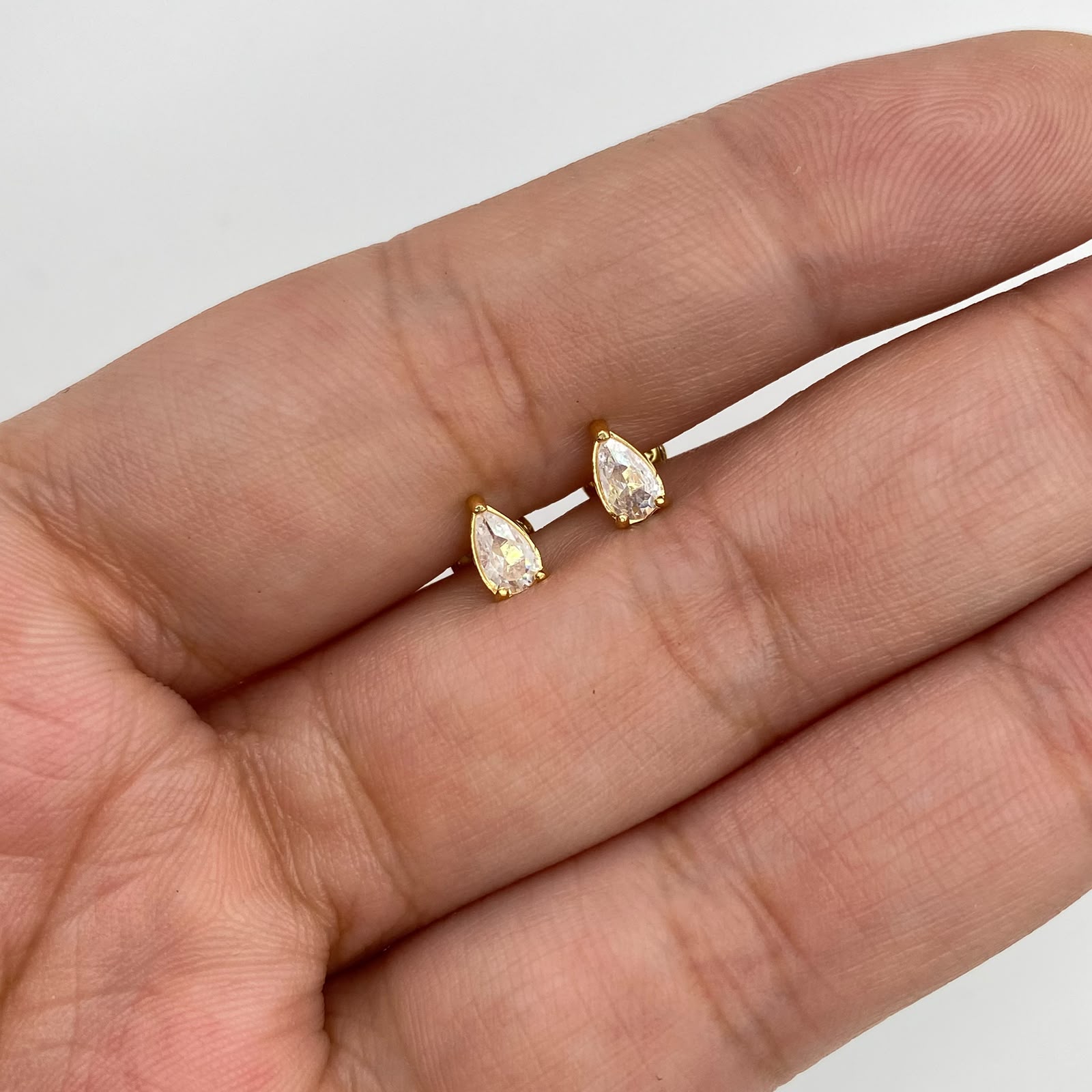 Topos gota circón blanco Oro amarillo 18k 0,75 Gr / 3,4 mm