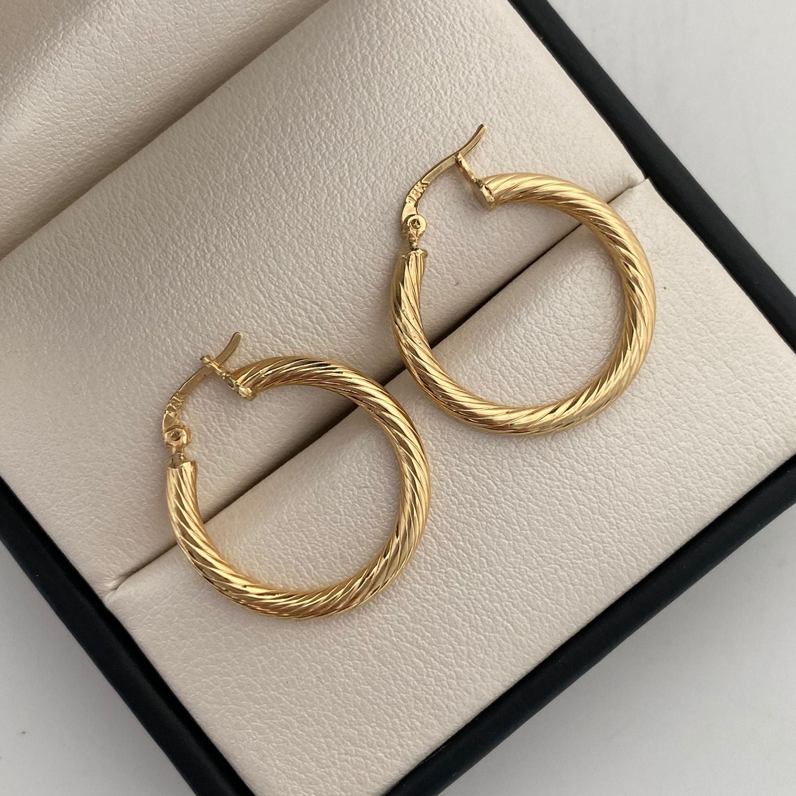 Candonga Entorchada Oro amarillo 18k 2,6 Gr / 2,5 Cm