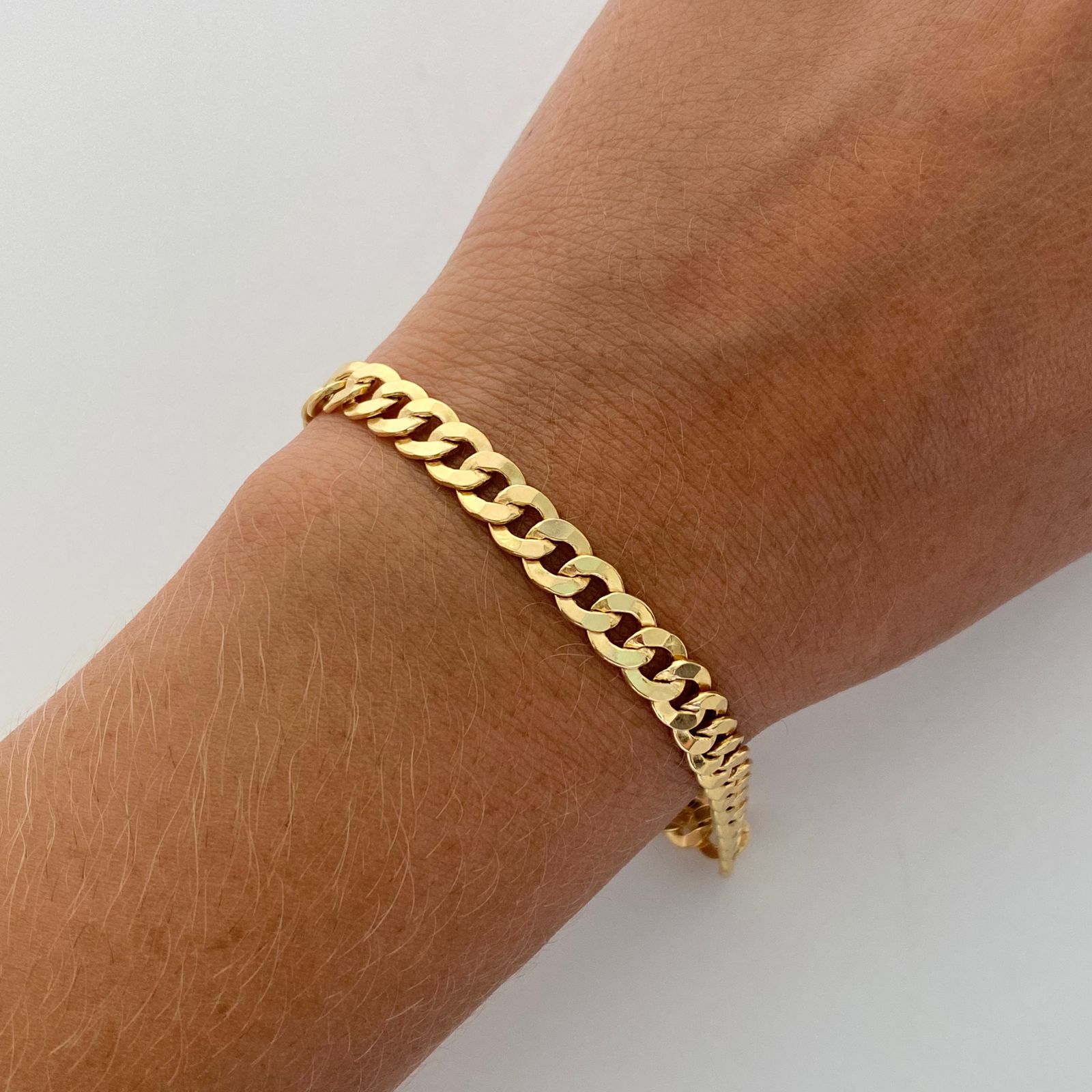 Pulso Cubano Oro amarillo 18k +1 / 6,6 Gr / 6,1 mm / 20,2 Cm