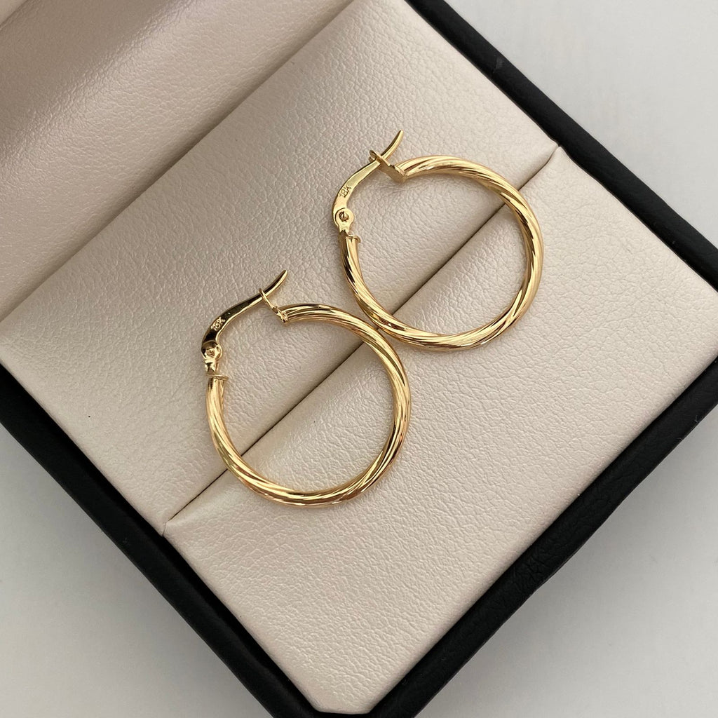 Candonga Entorchada Oro amarillo 18k 1,55 Gr / 2,5 Cm