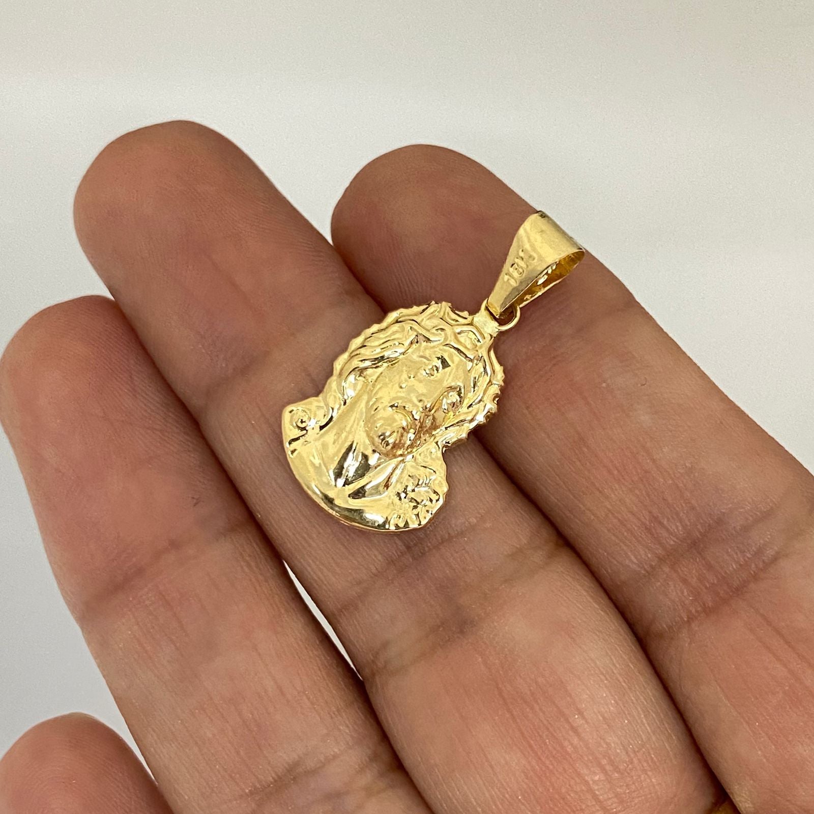 Dije rostro cristo Oro amarillo 18k 1,2 Gr / 3,7 Cm