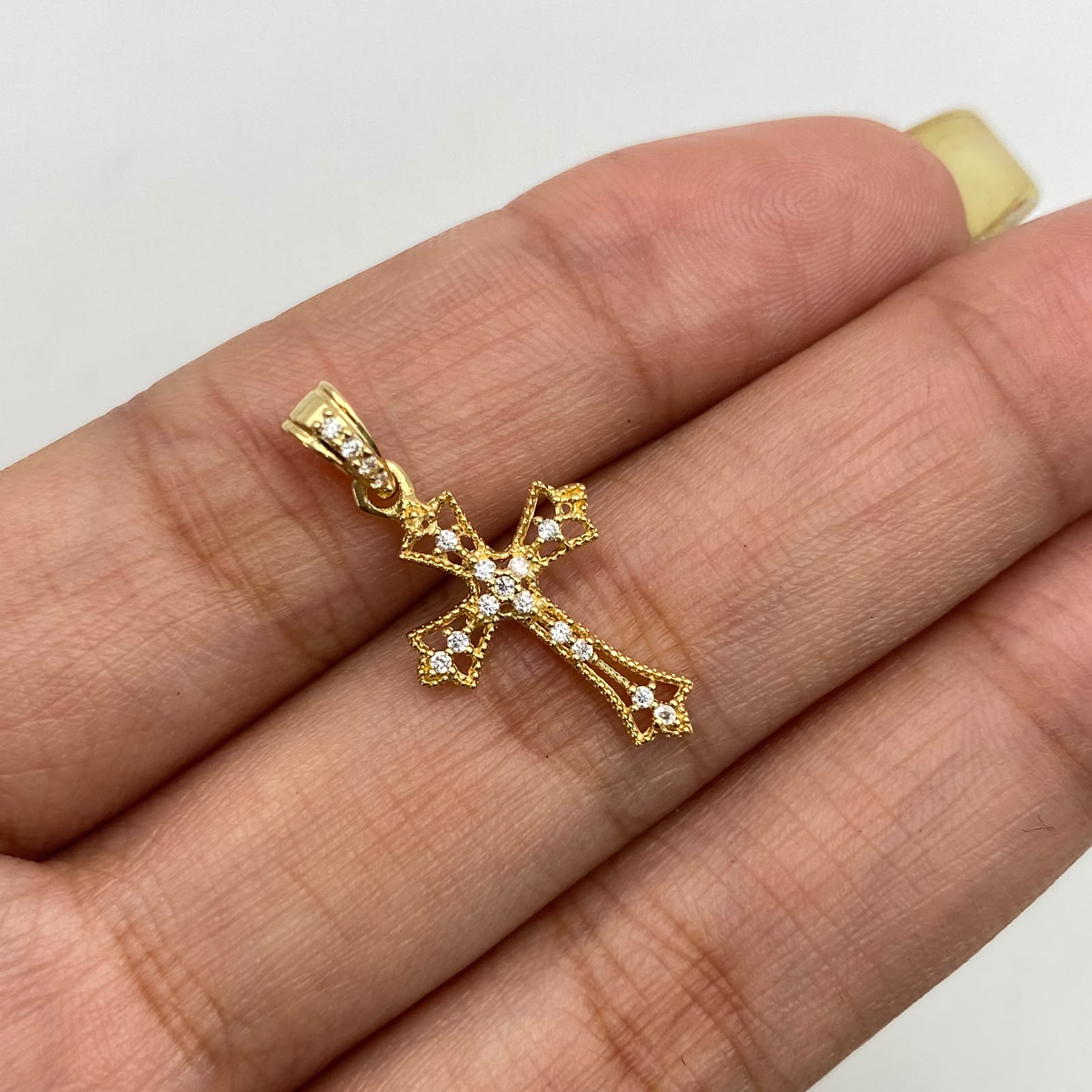 Dije cruz circones blancos Oro amarillo 18k 1 Gr / 12,65 mm / 2,5 Cm