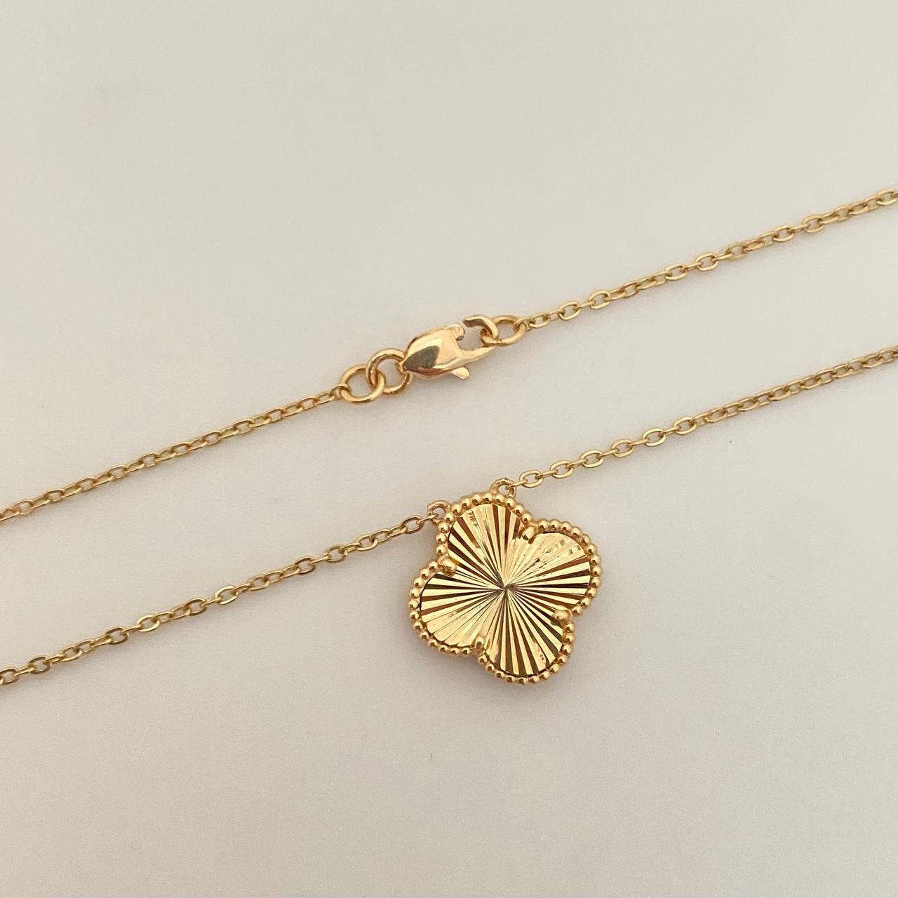 Cadena trebol fondo diamantado Oro amarillo 18k 4,65 Gr / 1,3 mm / 50 Cm Broche 0,40