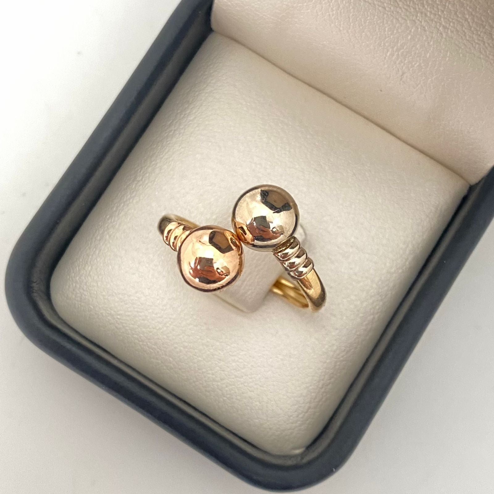 Anillo tu y yo Tres oros 18k / Talla 8 1/4 / 2,3 Gr