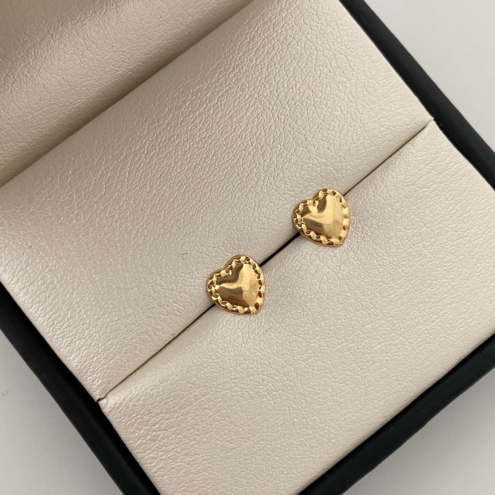 Topos Corazon Borde Oro amarillo 18k 0,75 Gr / 8,1 mm
