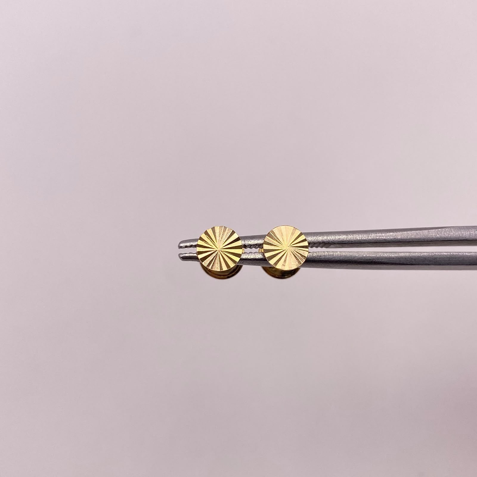 Topos Circulo plano diamantado Oro amarillo 18k 0,45 Gr / 5,1 mm