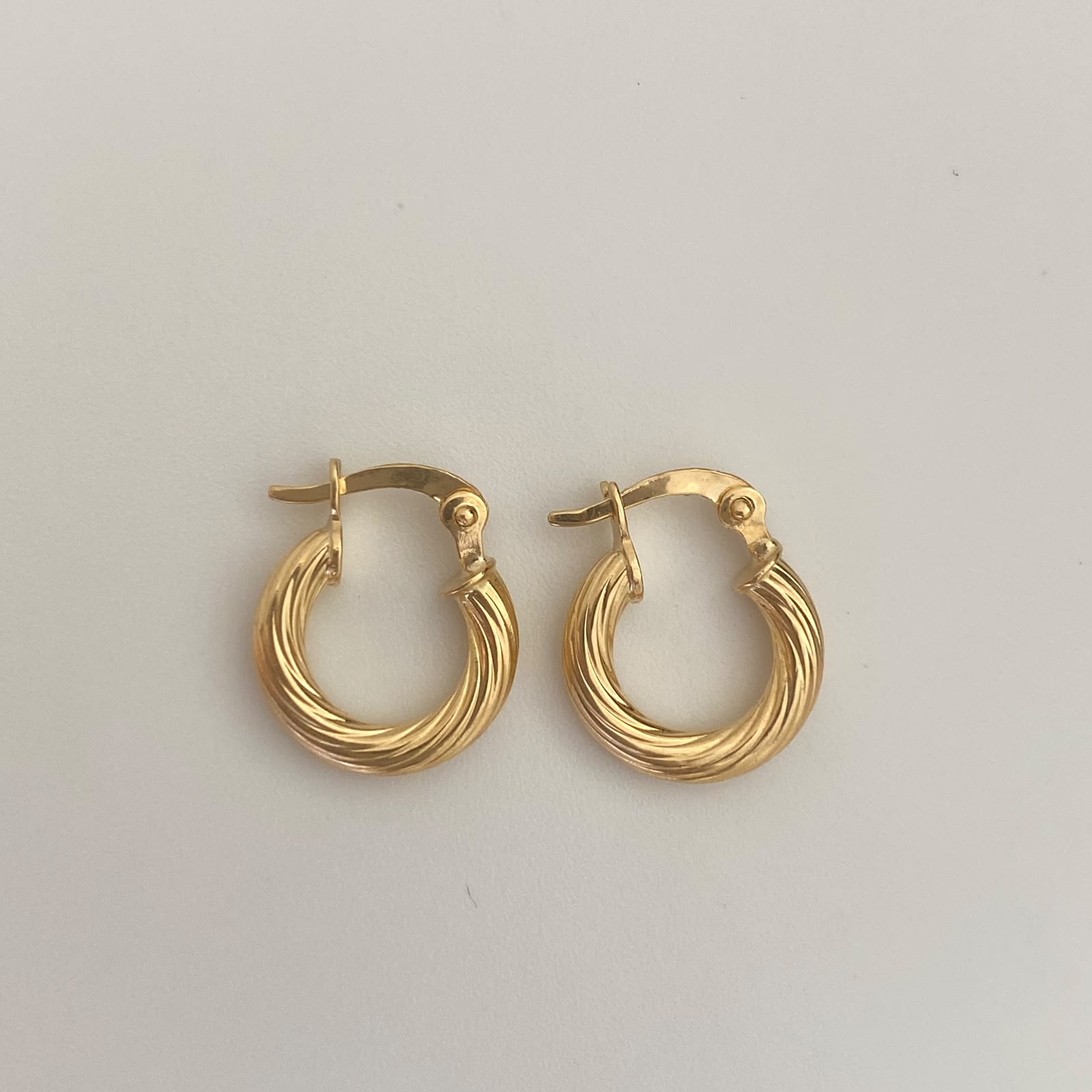 Candonga Entorchada Oro amarillo 18k 1,15 Gr / 1,4 Cm