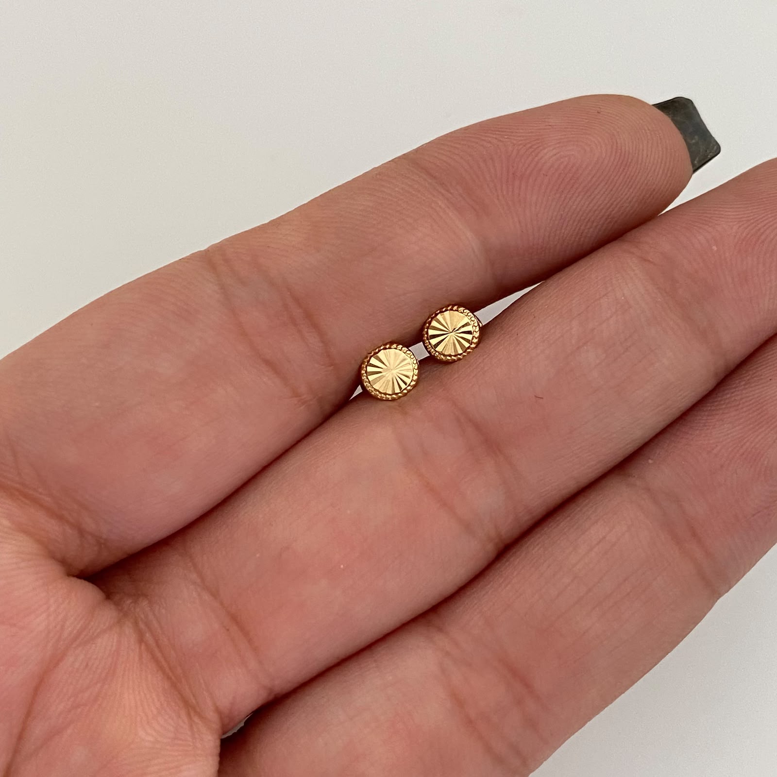 Topos Redondo Diamantado Oro amarillo 18k 0,5 Gr / 4,9 mm