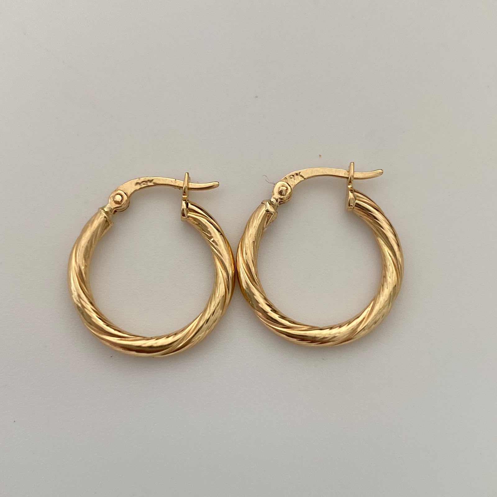Candonga Entorchada Oro amarillo 18k 1,6 Gr / 2 Cm