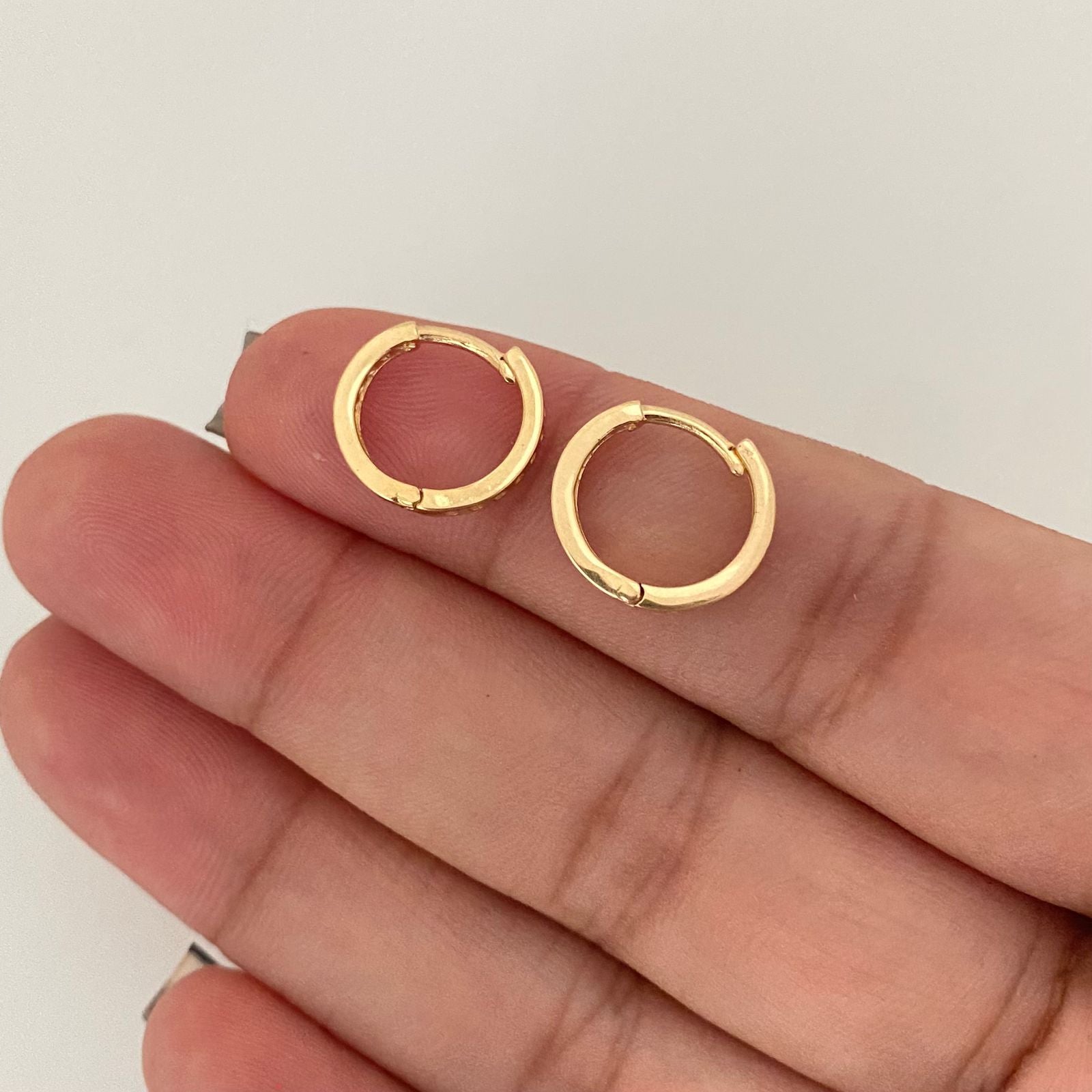 Candonga delgada linea casting verde Oro amarillo 18k 1,55 Gr / 1,2 Cm