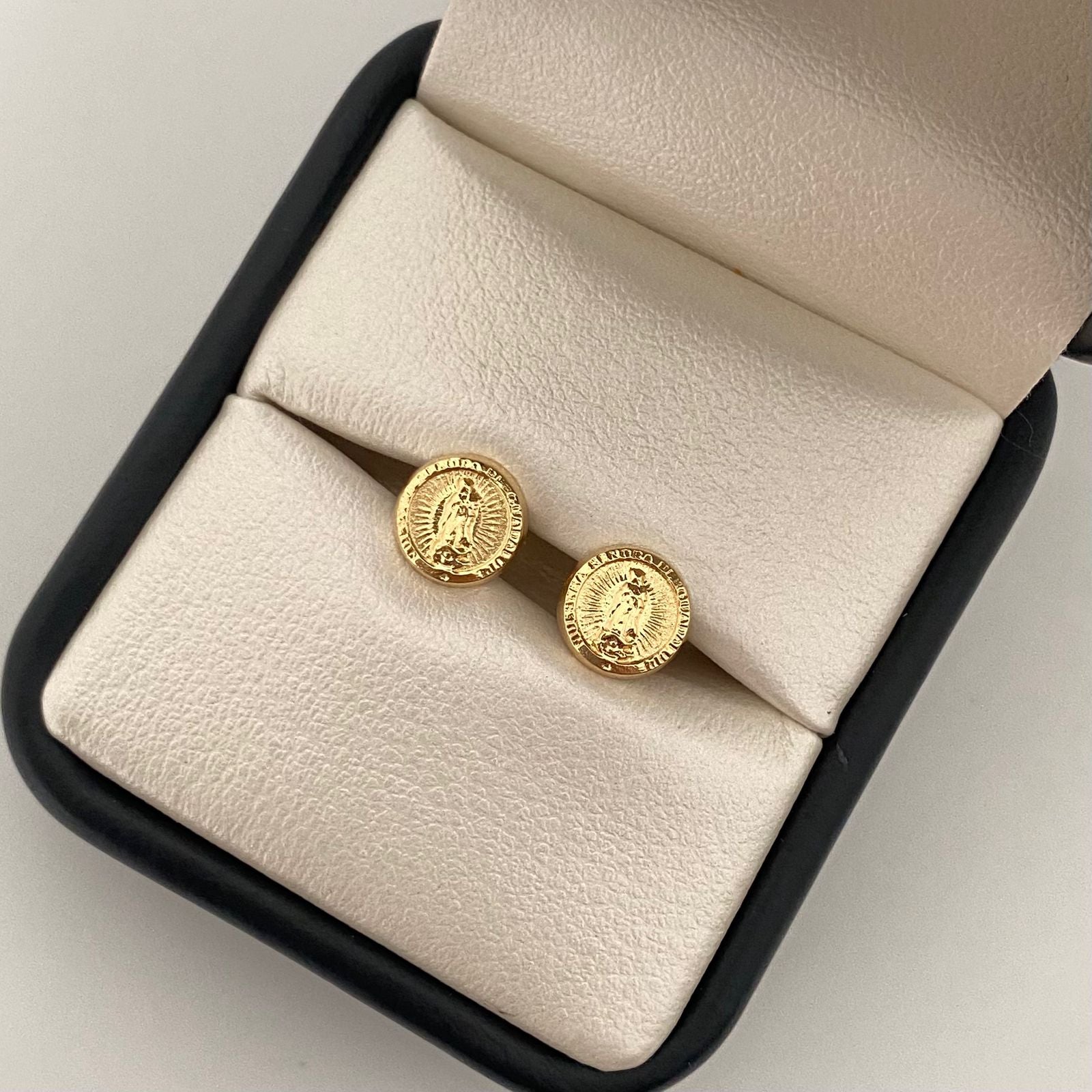 Topos virgen guadalupe redondo Oro amarillo 18k 0,90 Gr / 8,3 mm