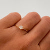 Anillo Solitario Oro amarillo 18k / Talla 8 / 1,15 Gr / 1,3 mm