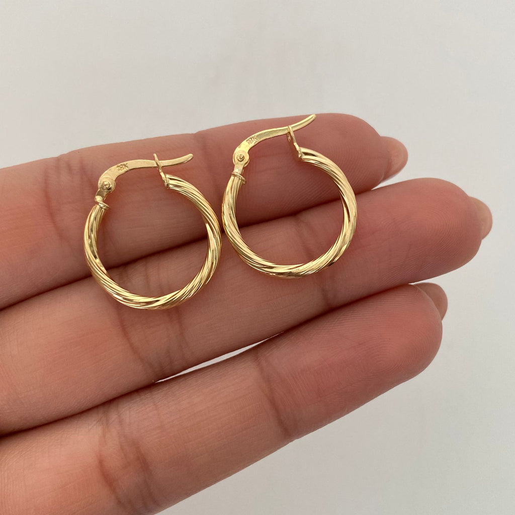 Candonga Entorchada Oro amarillo 18k 1,25 Gr / 2 Cm