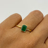 Anillo solitario esmeralda bisel 0.45qt Oro amarillo / Talla 7 3/4 / 2,1 Gr