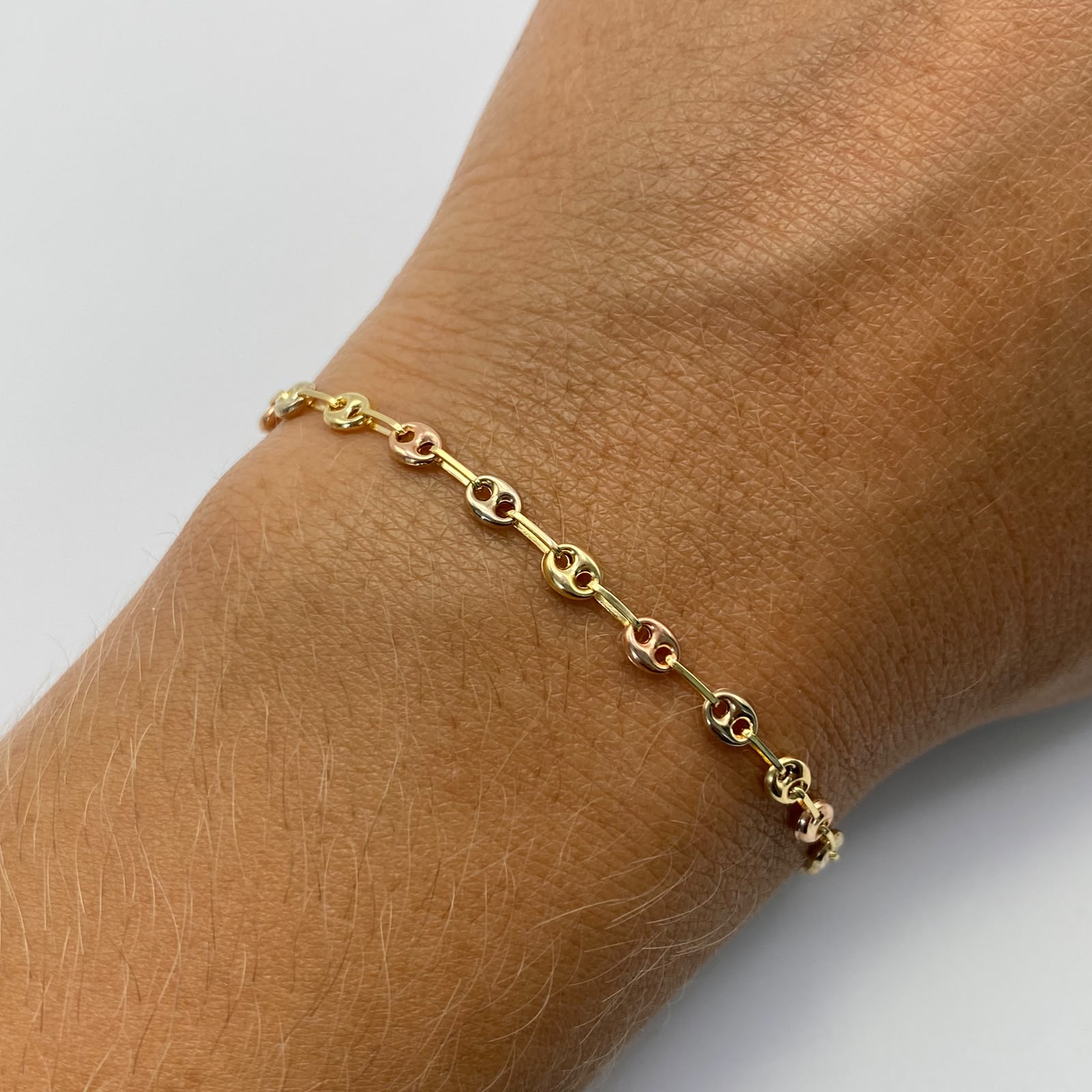 Pulso Baby Gc Liso Tres oros 18k 2,20 Gr / 3,5 mm / 19,6 Cm Broche 0,30