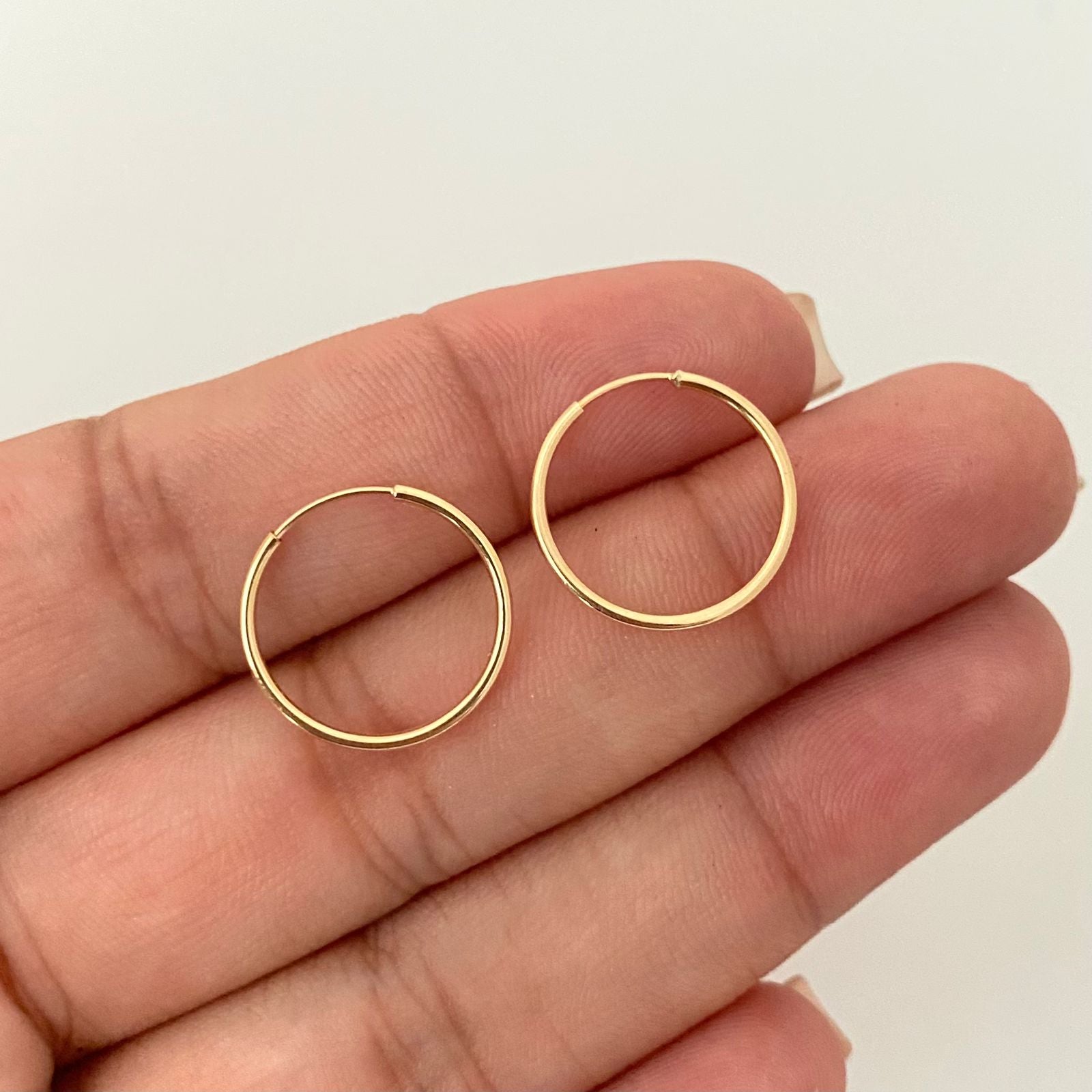 Candonga imperdible lisa Oro amarillo 18k 0,90 Gr / 2,0 Cm