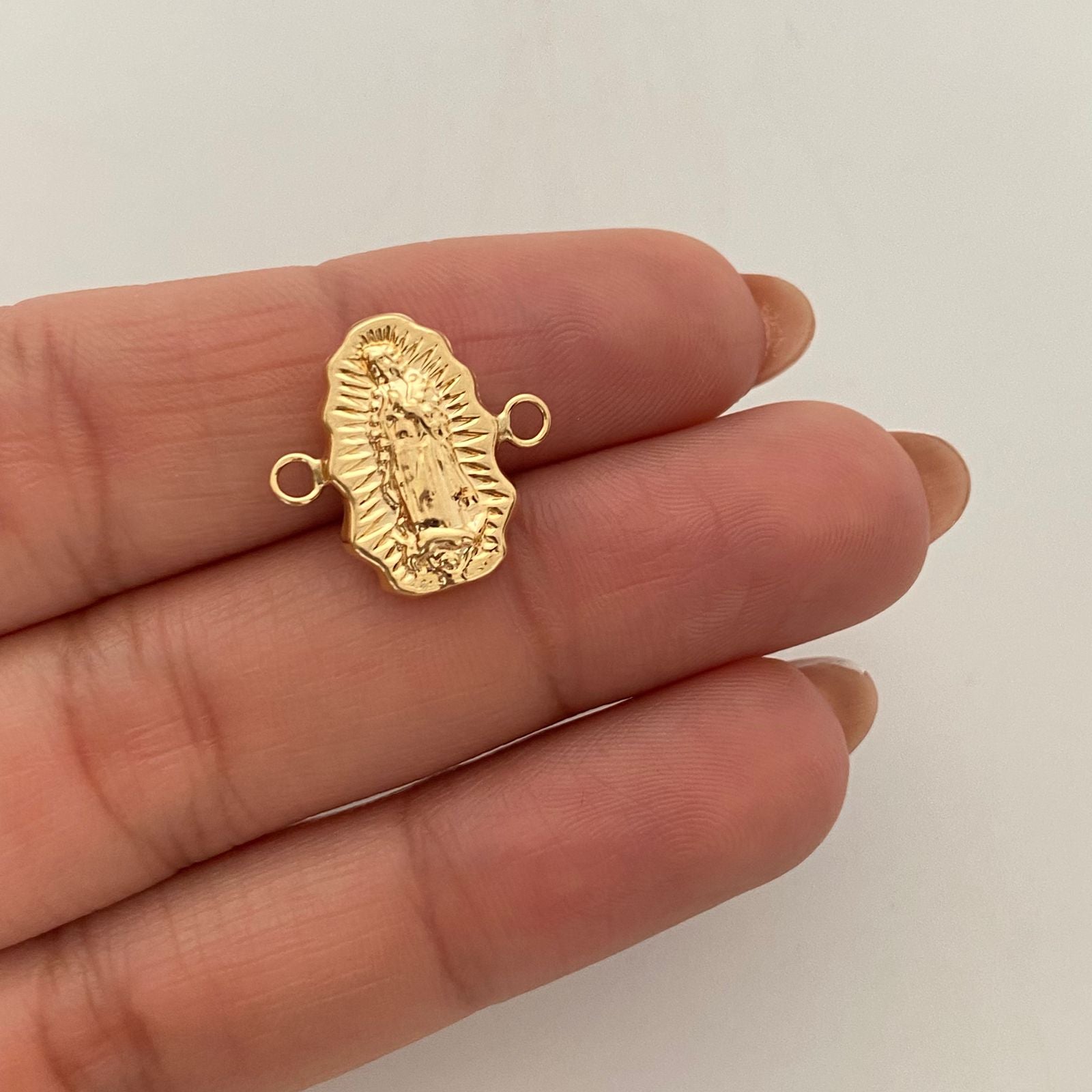 Herraje silueta virgen de guadalupe  Oro amarillo 18k 0,9 Gr / 1,6 Cm