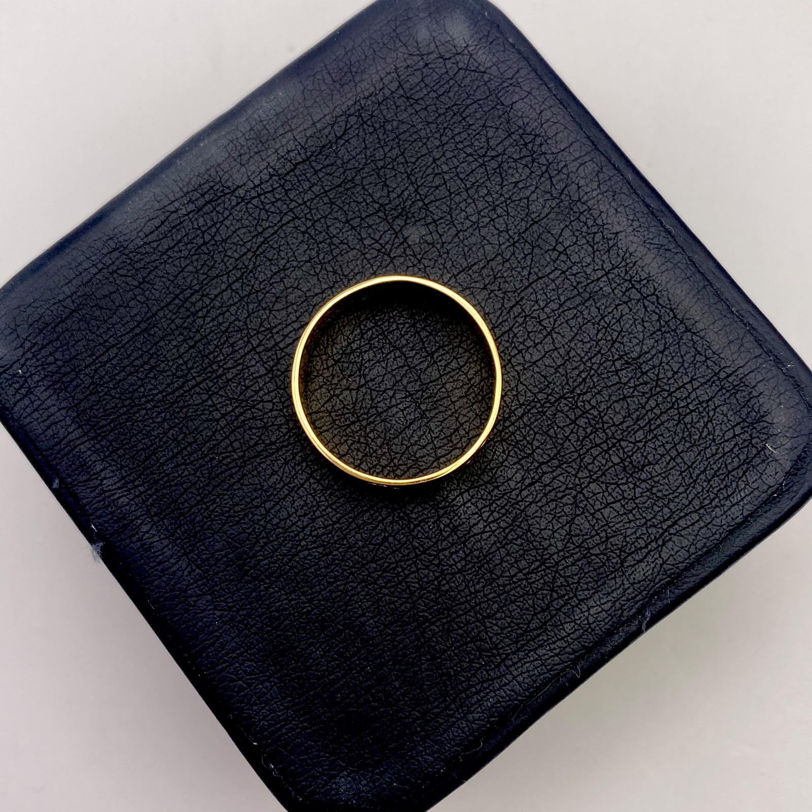 Anillo sello Oro amarillo 18k / Talla 11 3/4 / 4,46 Gr / 5,50 mm