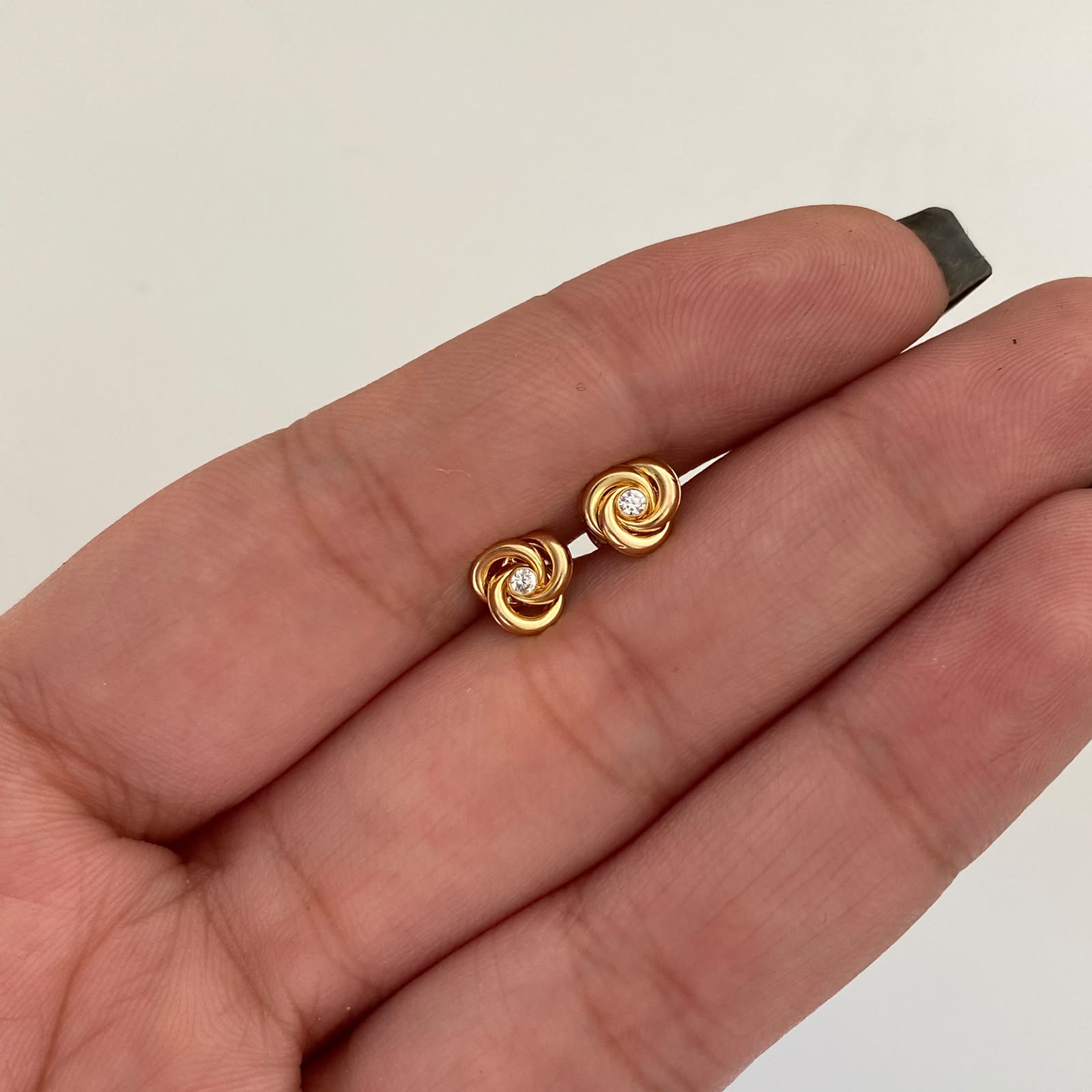 Topos Nudo Circon Oro amarillo 18k 0,7 Gr / 6,6 mm