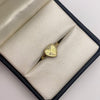 Anillo corazón diamantado Oro amarillo 18k / Talla 7 1/4 / 1,22 Gr / 2,15 mm
