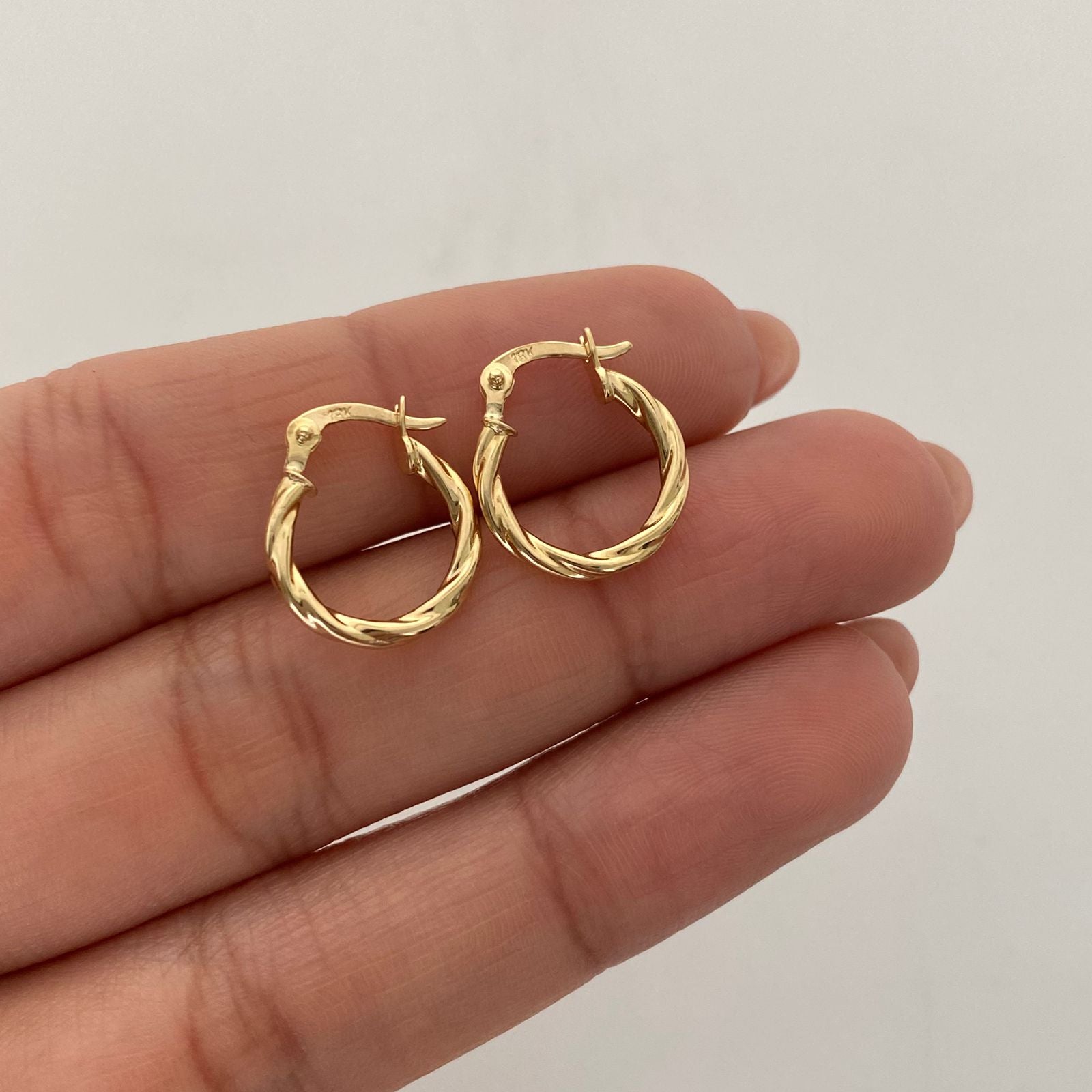 Candonga Entorchada Oro amarillo 18k 0,95 Gr / 1,5 Cm