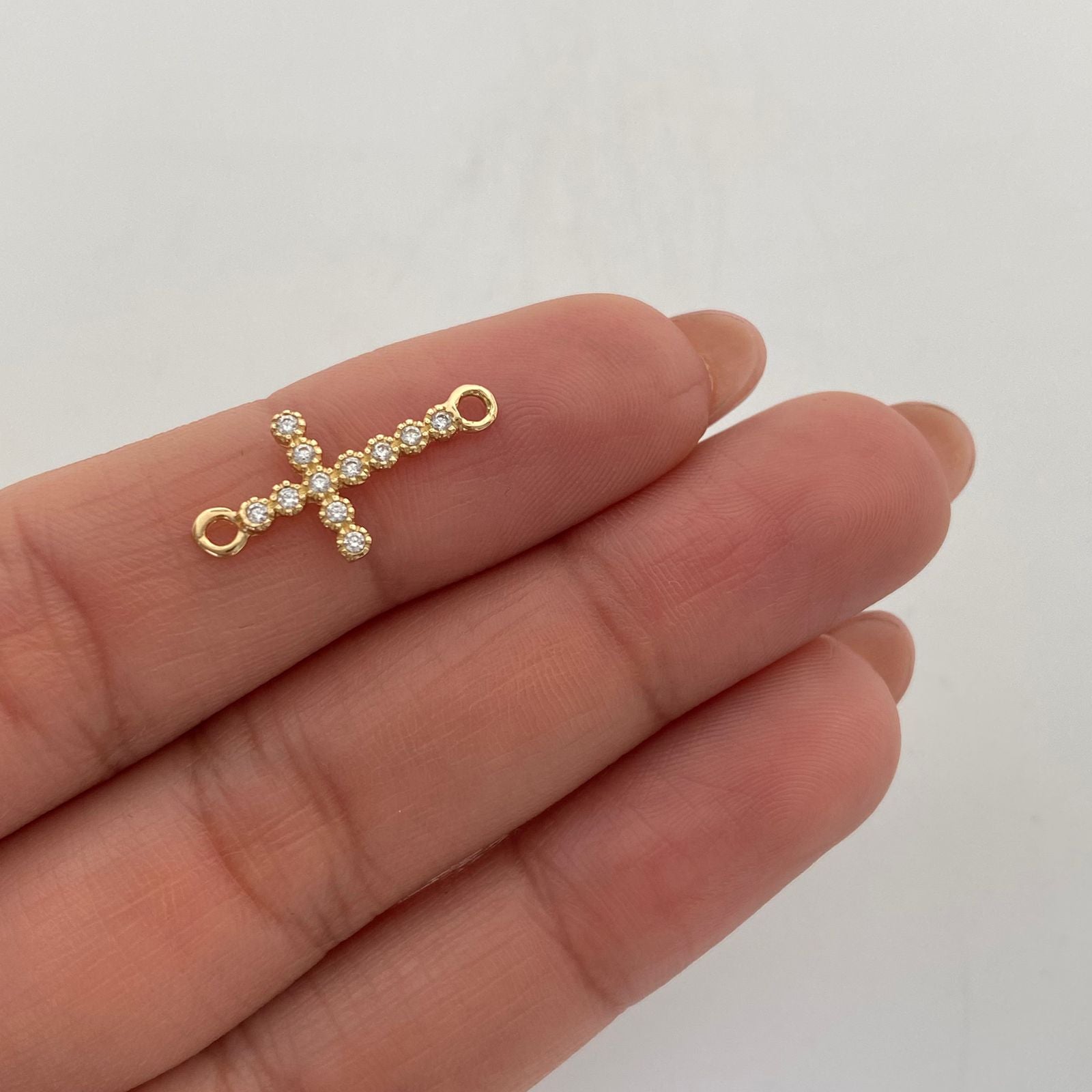 Herraje Cruz Casting Oro amarillo 18k 0,7 Gr / 1 Cm