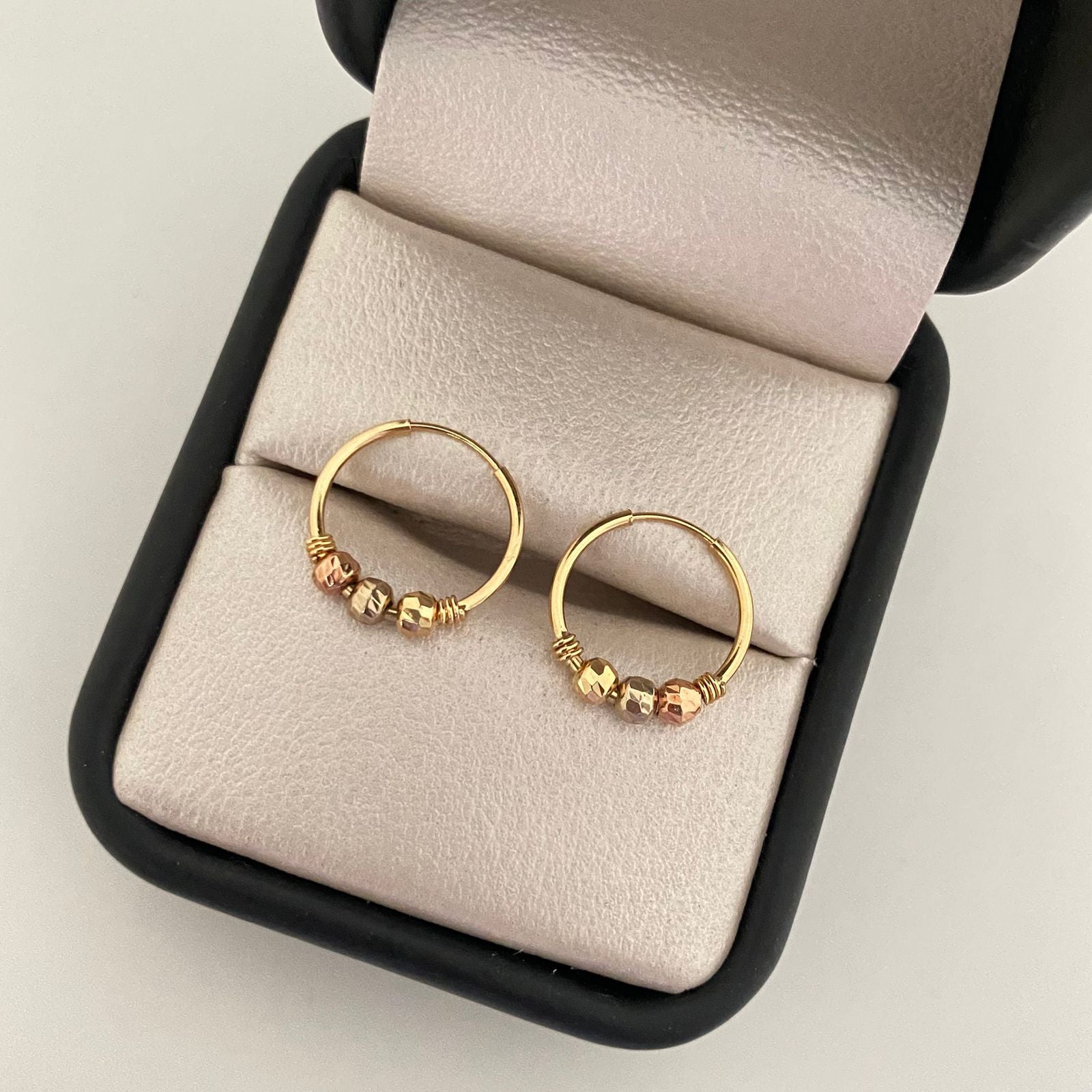 Candonga imperdible balines diamantados Tres oros 18k 1,15 Gr / 1,5 Cm