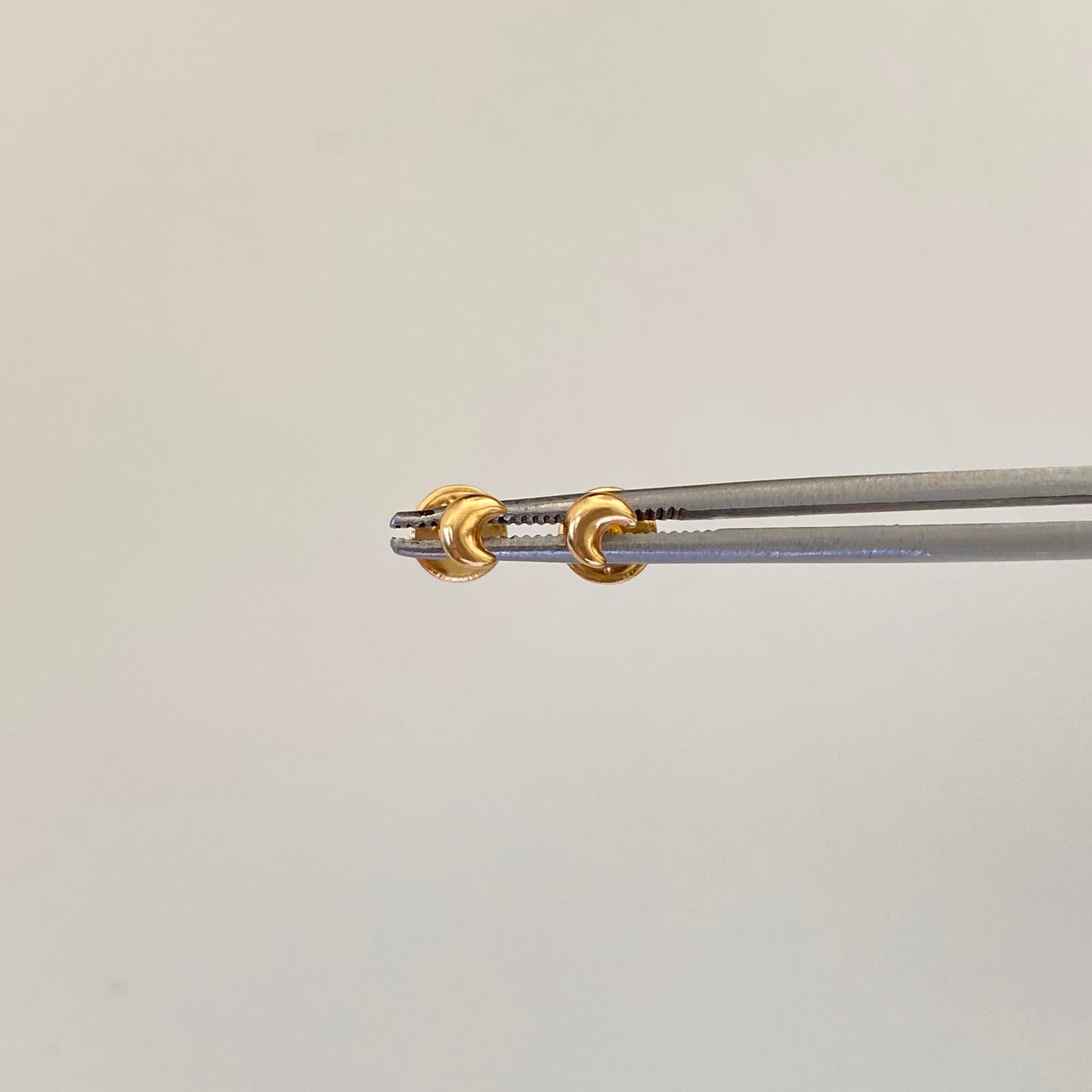 Topos Mini Luna Oro amarillo 18k 0,45 Gr / 3,3 mm