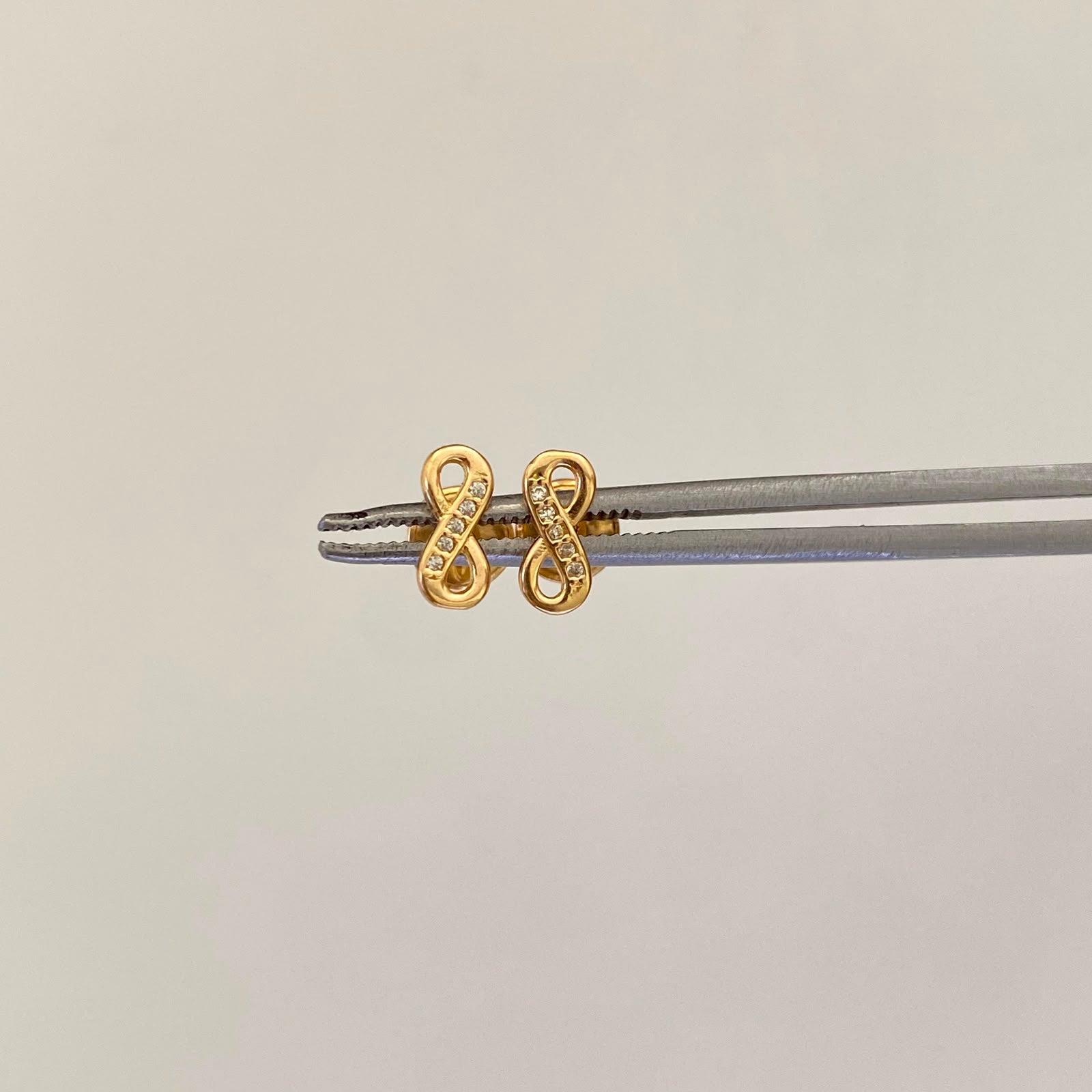 Topos Infinito Casting Oro amarillo 18k 0,75 Gr / 8,1 mm