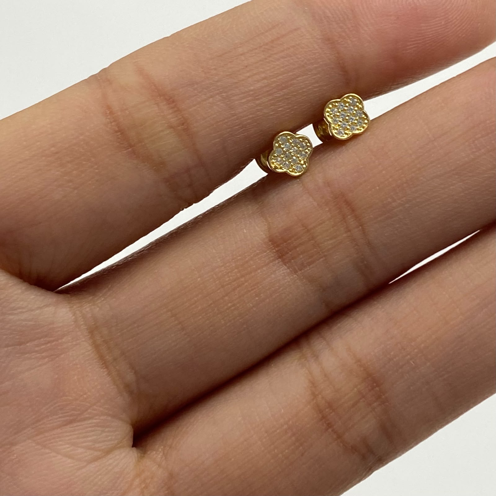 Topos trebol circones blancos Oro amarillo 18k 0,7 Gr / 4,9 mm