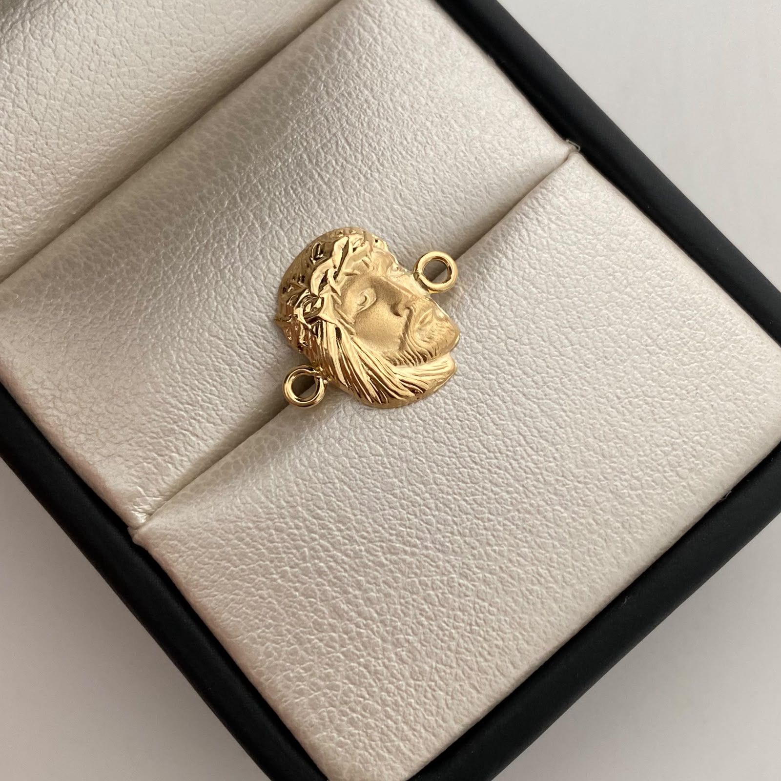Herraje Rostro Oro amarillo 18k 0,75 Gr / 1,6 Cm