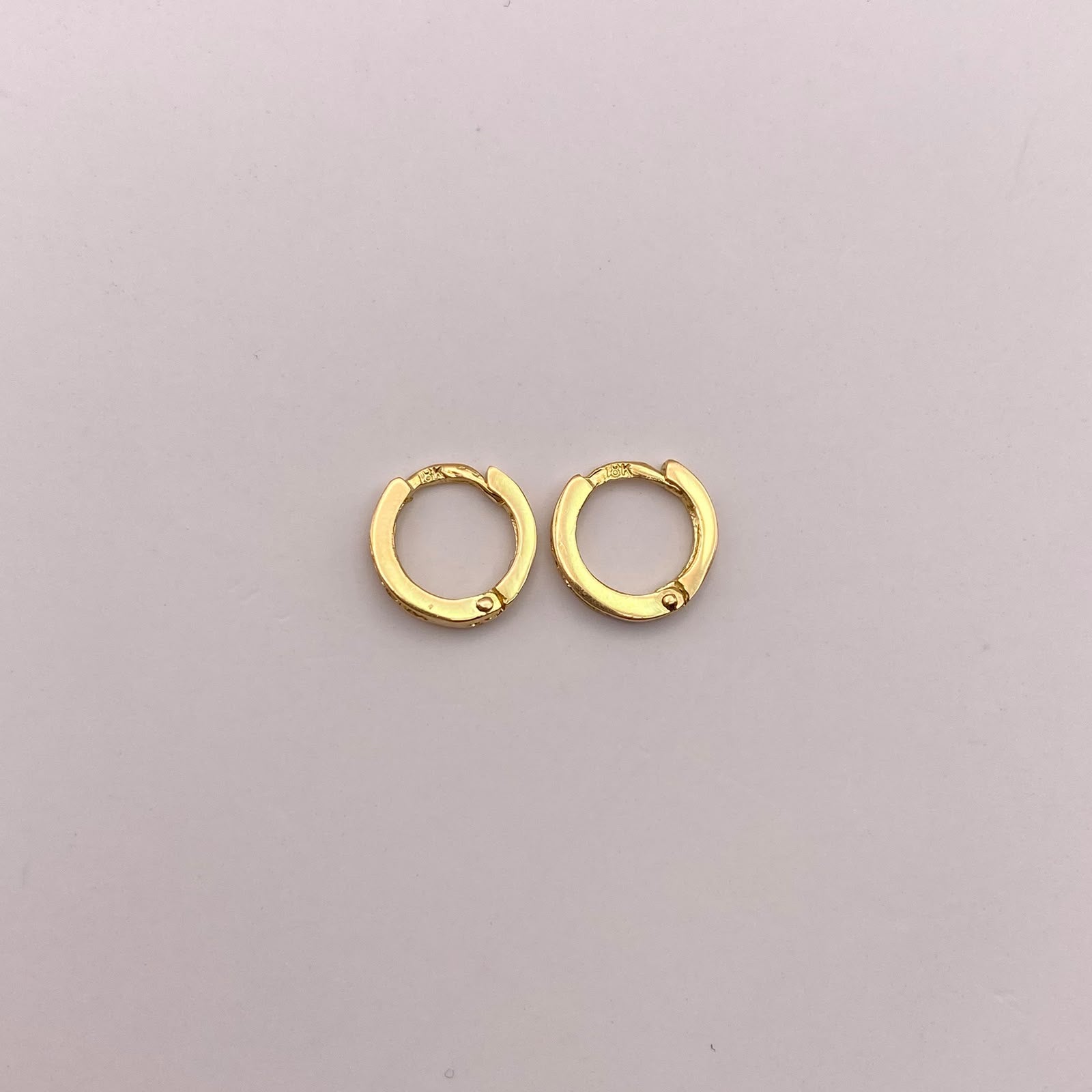 Candonga circones blancos Oro amarillo 18k 1,15 Gr / 1 Cm