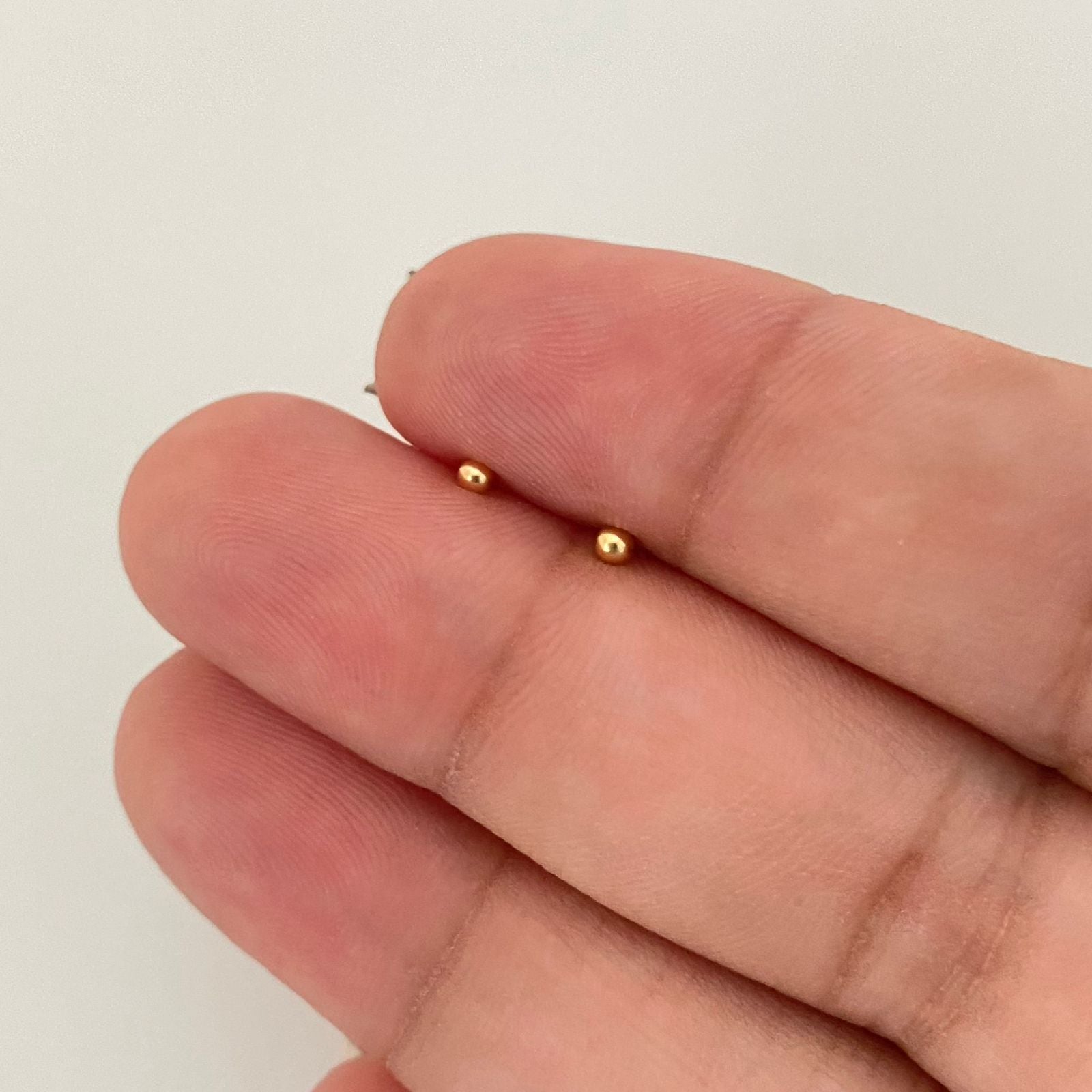 Topos bola lisa Oro amarillo 18k 0,35 Gr / 2,0 mm