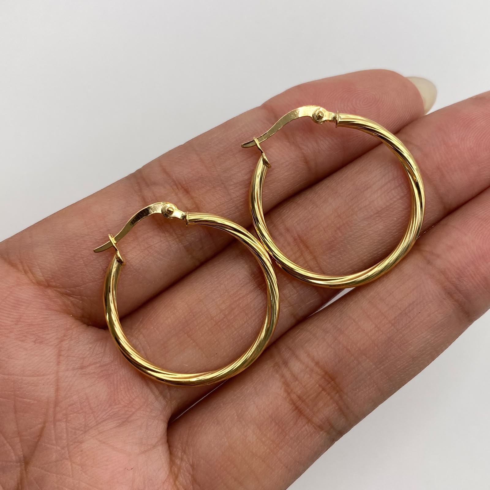 Candonga delgada entorchada Oro amarillo 18k 1,65 Gr / 3 Cm