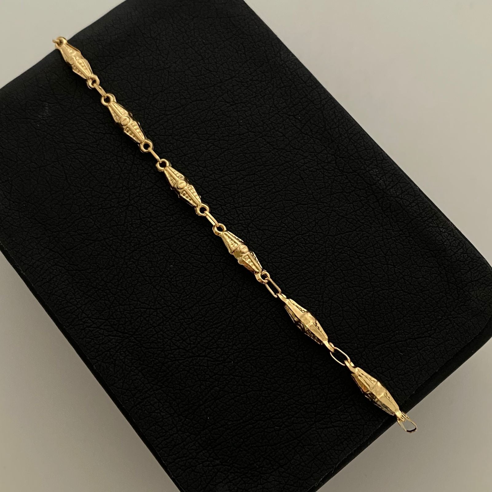 Pulso Rustica Dubai Oro amarillo 18k 2,75 Gr / 4 mm / 21 Cm Broche 0,60