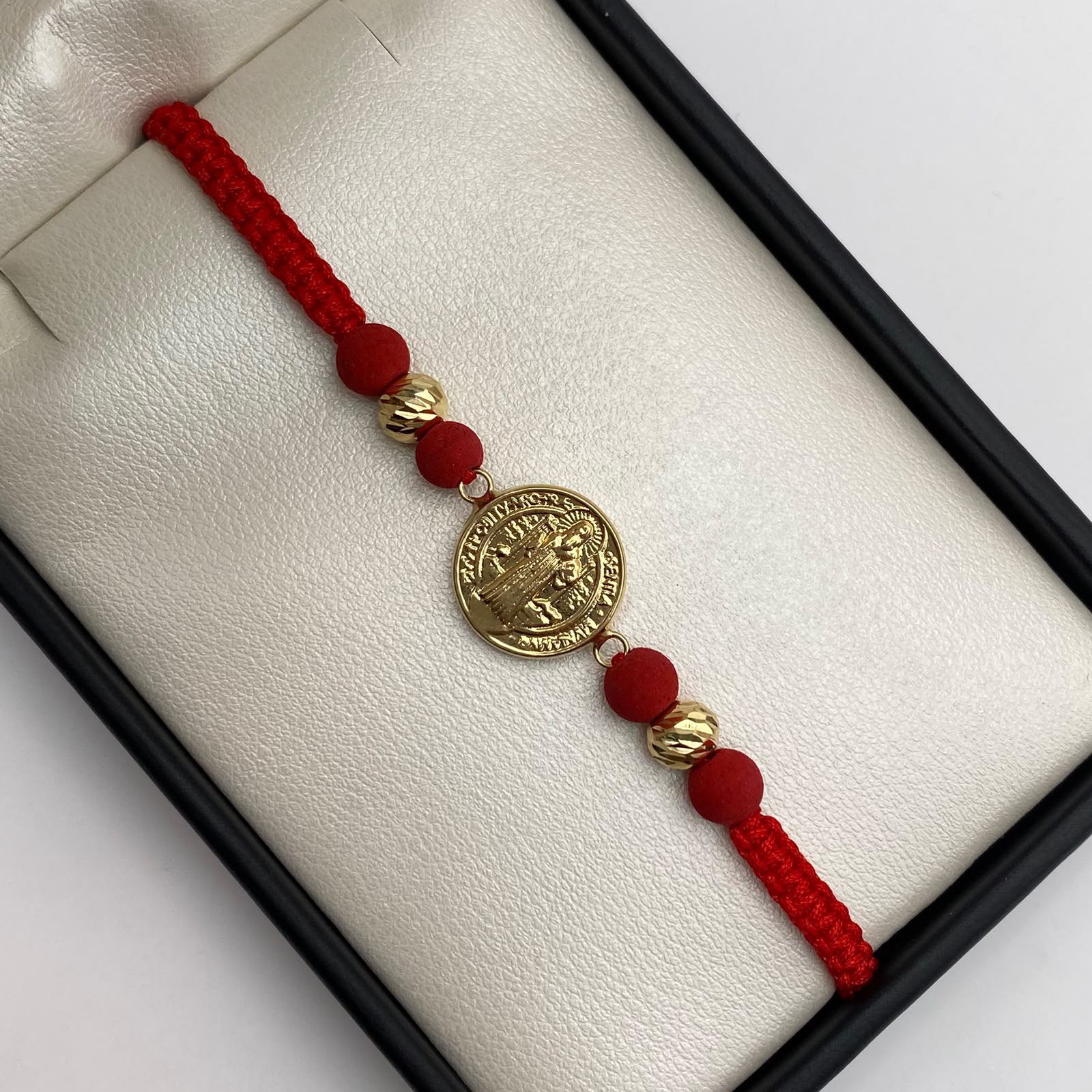 Pulsera tejida Herraje san benito bolas diamantadas 6mm Oro amarillo 18k 1,05 Gr