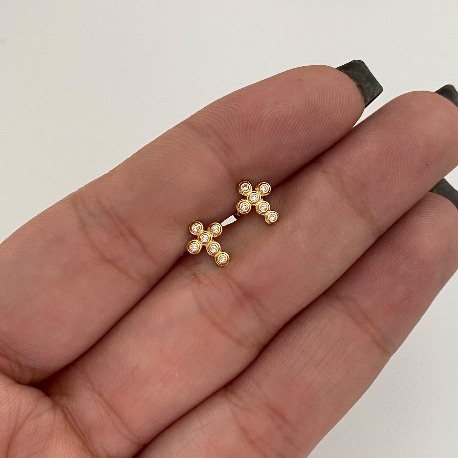 Topos Cruz Circulitos Casting Oro amarillo 18k 0,75 Gr / 6,1 mm
