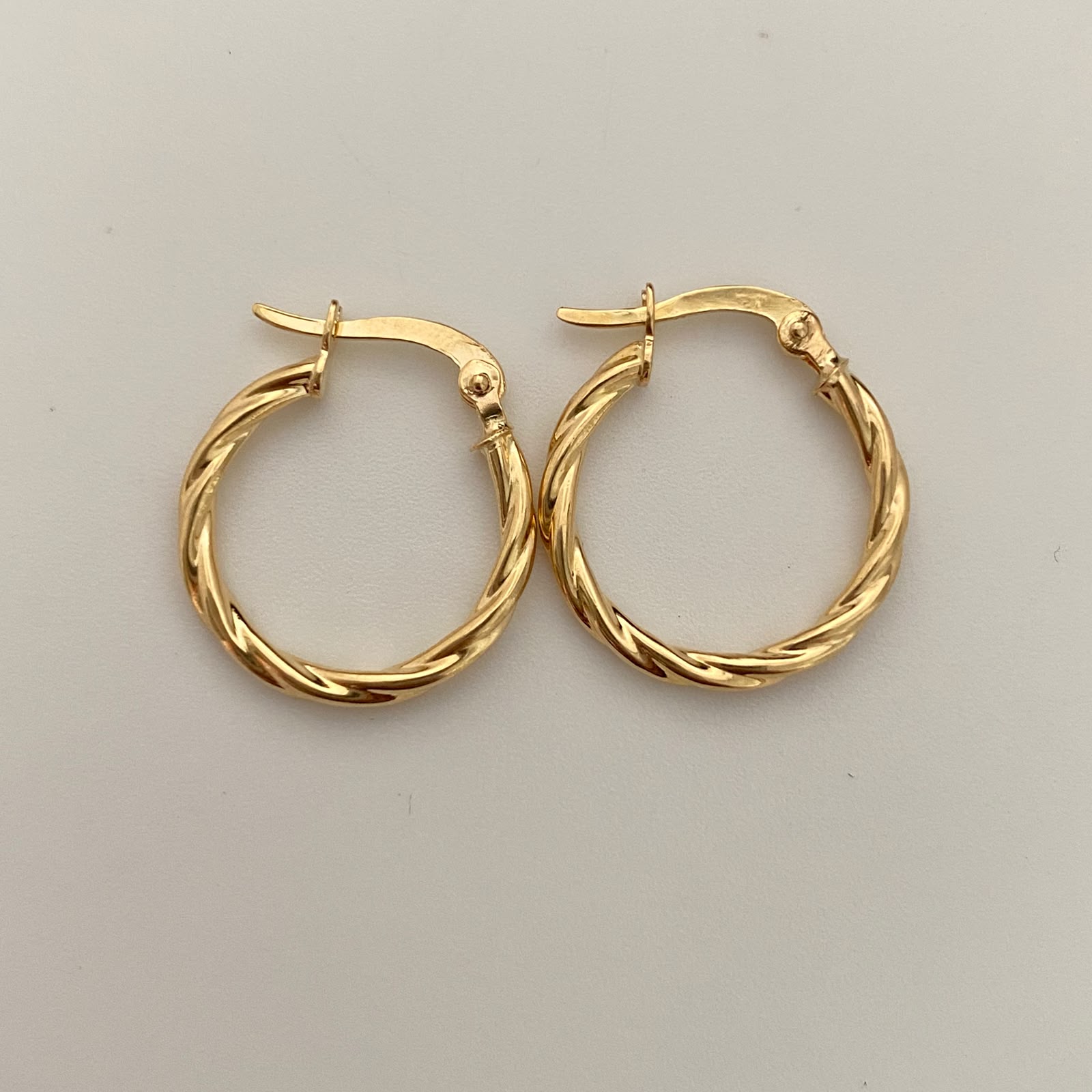 Candonga Entorchada Oro amarillo 18k 1,2 Gr / 2 Cm